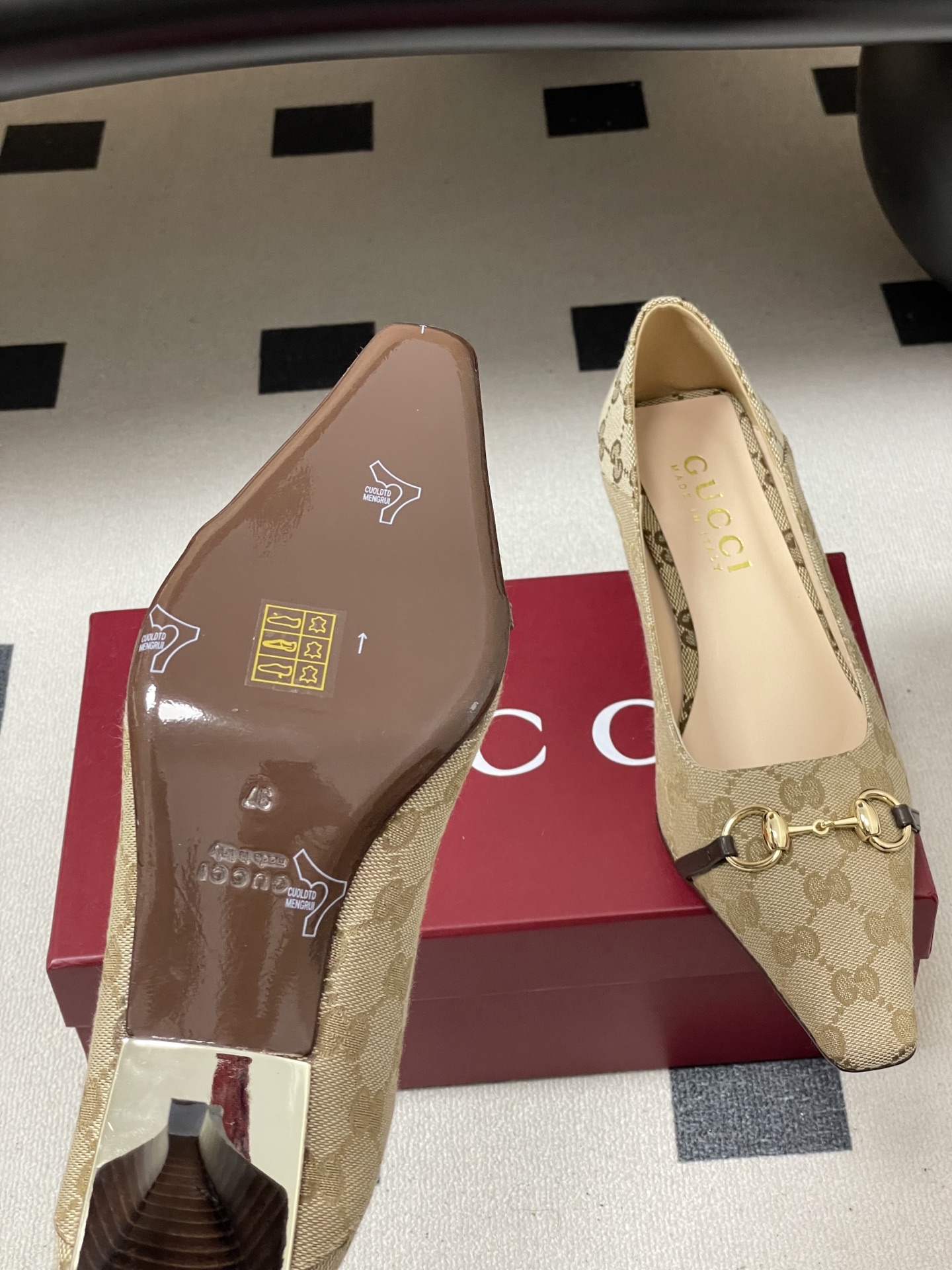 -顶级品质26Ss春夏新款Gucci古驰Vittoria系列女士浅口鞋G家经典马衔扣小方头猫跟单鞋GG老