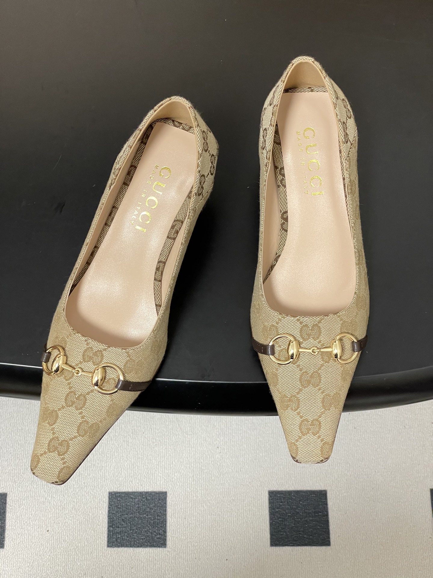 -顶级品质26Ss春夏新款Gucci古驰Vittoria系列女士浅口鞋G家经典马衔扣小方头猫跟单鞋GG老