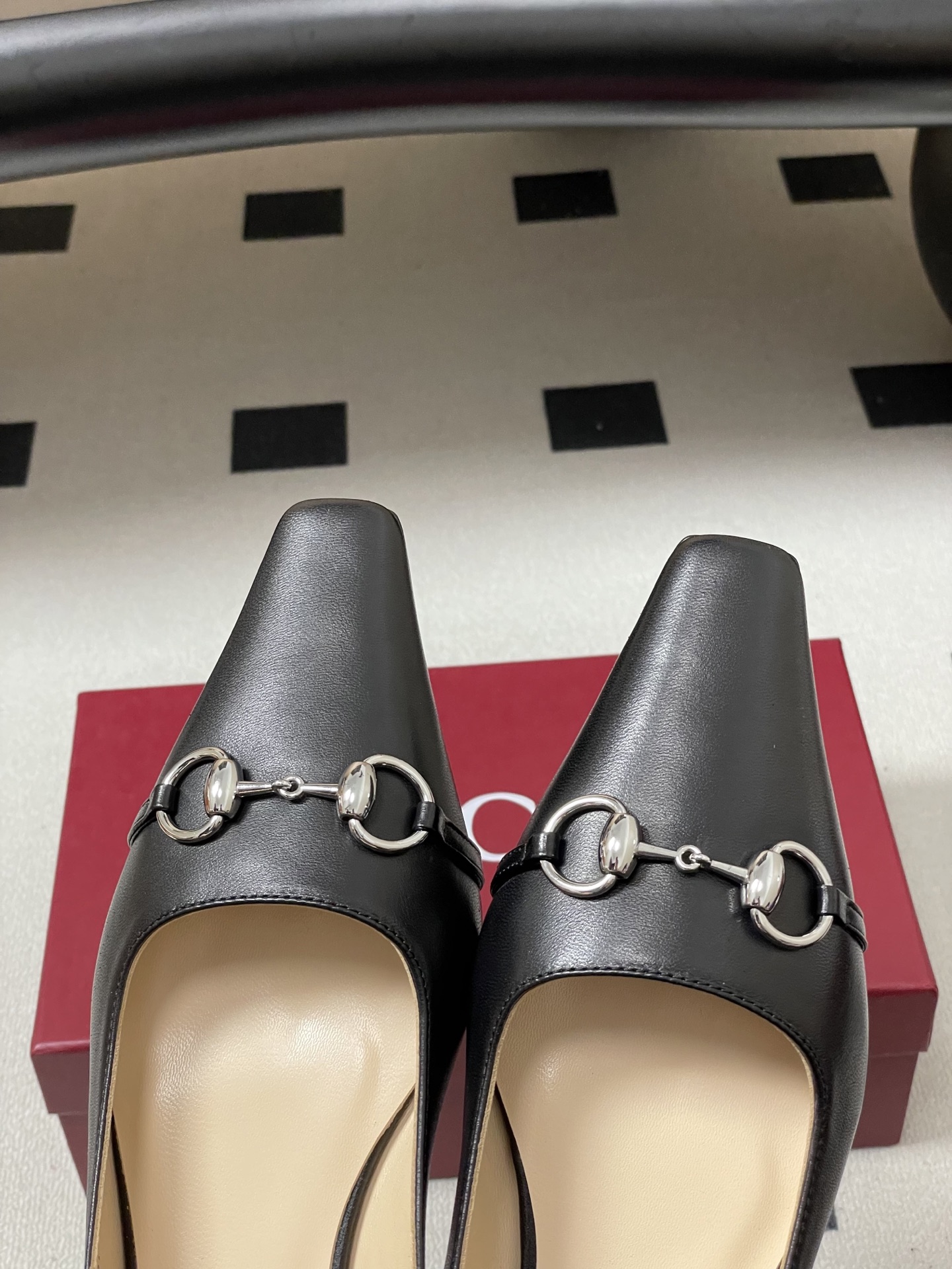 -顶级品质26Ss春夏新款Gucci古驰Vittoria系列女士浅口鞋G家经典马衔扣小方头猫跟单鞋GG老