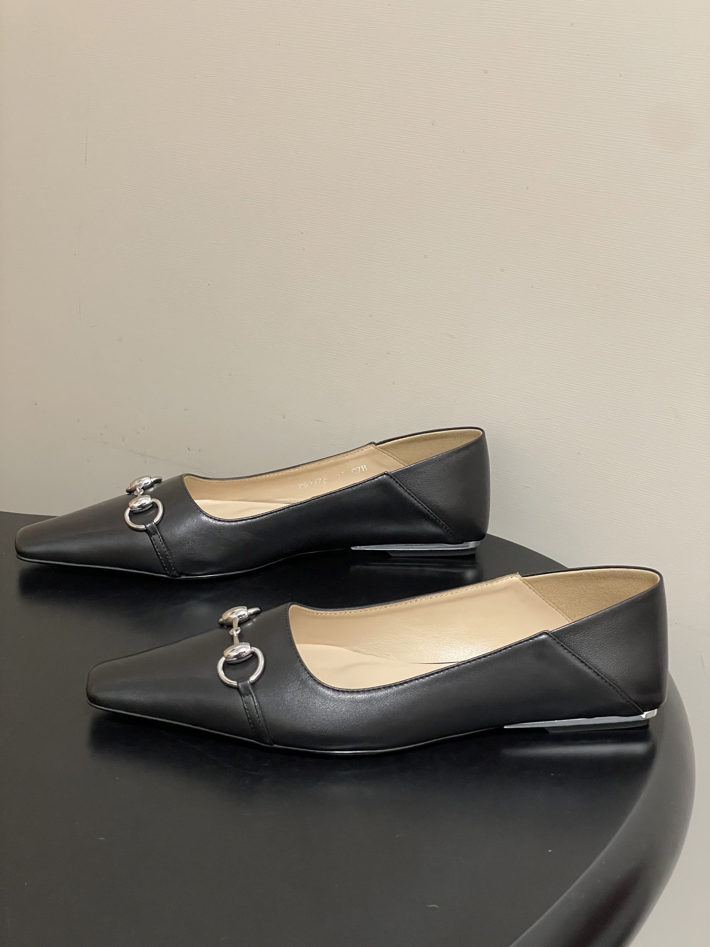 -顶级品质26Ss春夏新款Gucci古驰Vittoria系列女士浅口鞋G家经典马衔扣小方头猫跟单鞋GG老