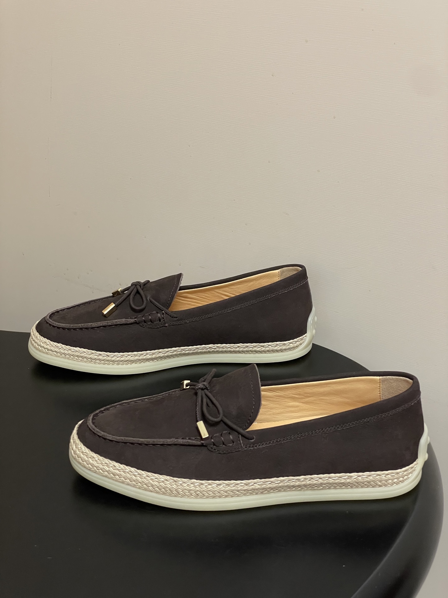 -26Ss早春新款 TOD'S托德斯 磨砂皮面草编麻绳底乐福鞋经典蝴蝶结厚底休闲单鞋本款乐福鞋以绒面皮革