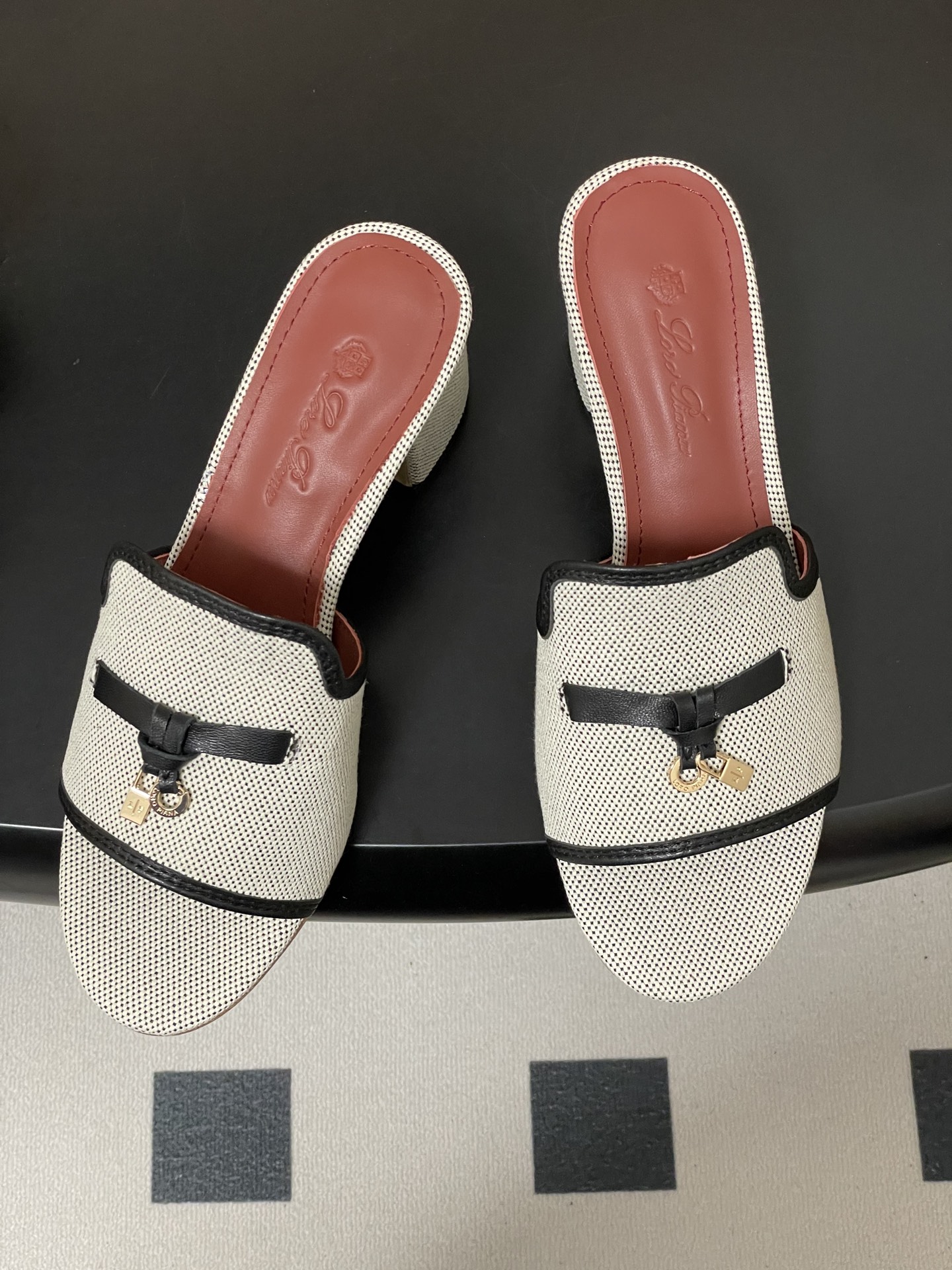 -2026🆕最新配色 Loro Piana 诺悠翩雅 LP Summer Charms经典款平底拖鞋五金