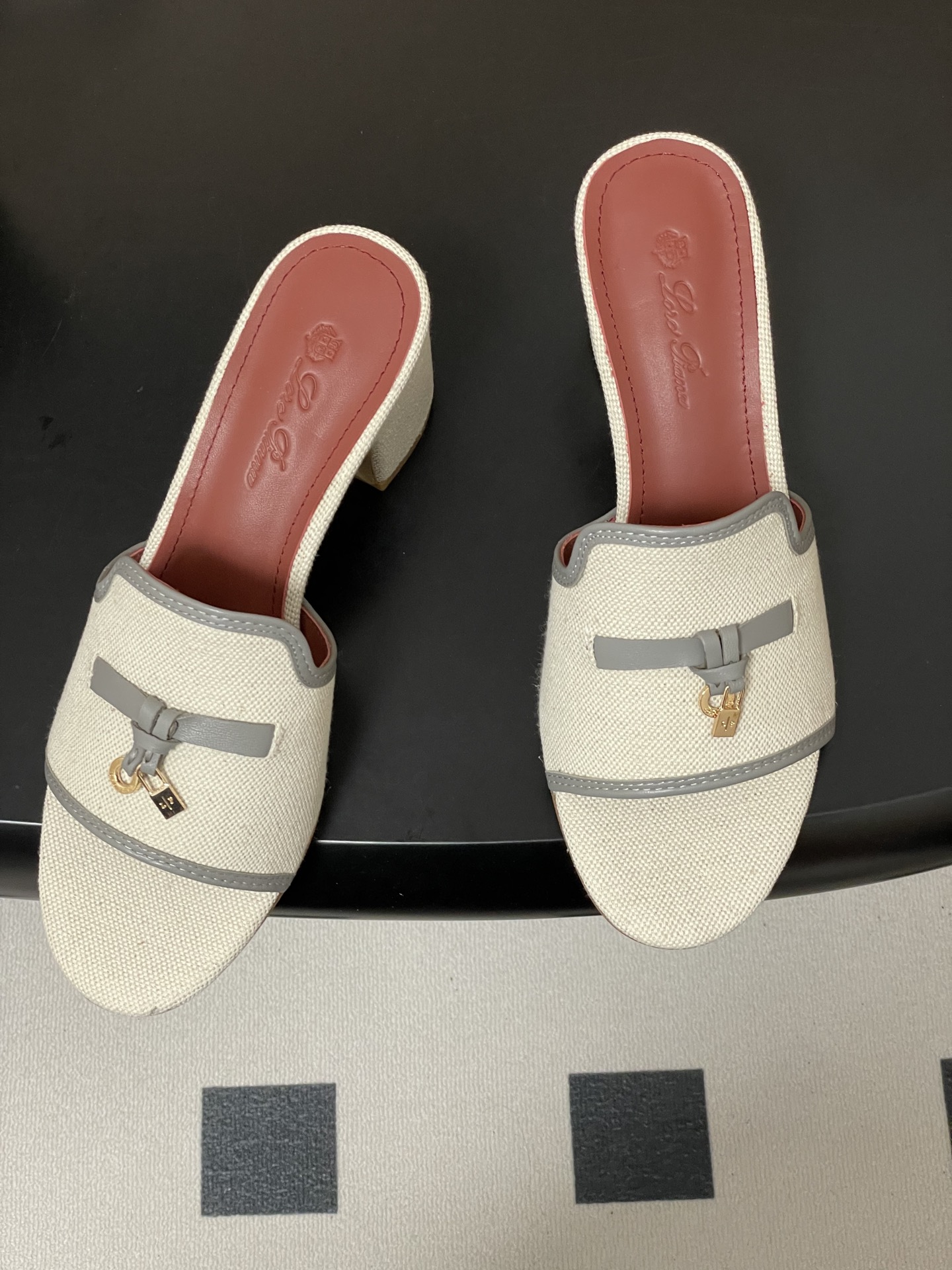 -2026🆕最新配色 Loro Piana 诺悠翩雅 LP Summer Charms经典款平底拖鞋五金
