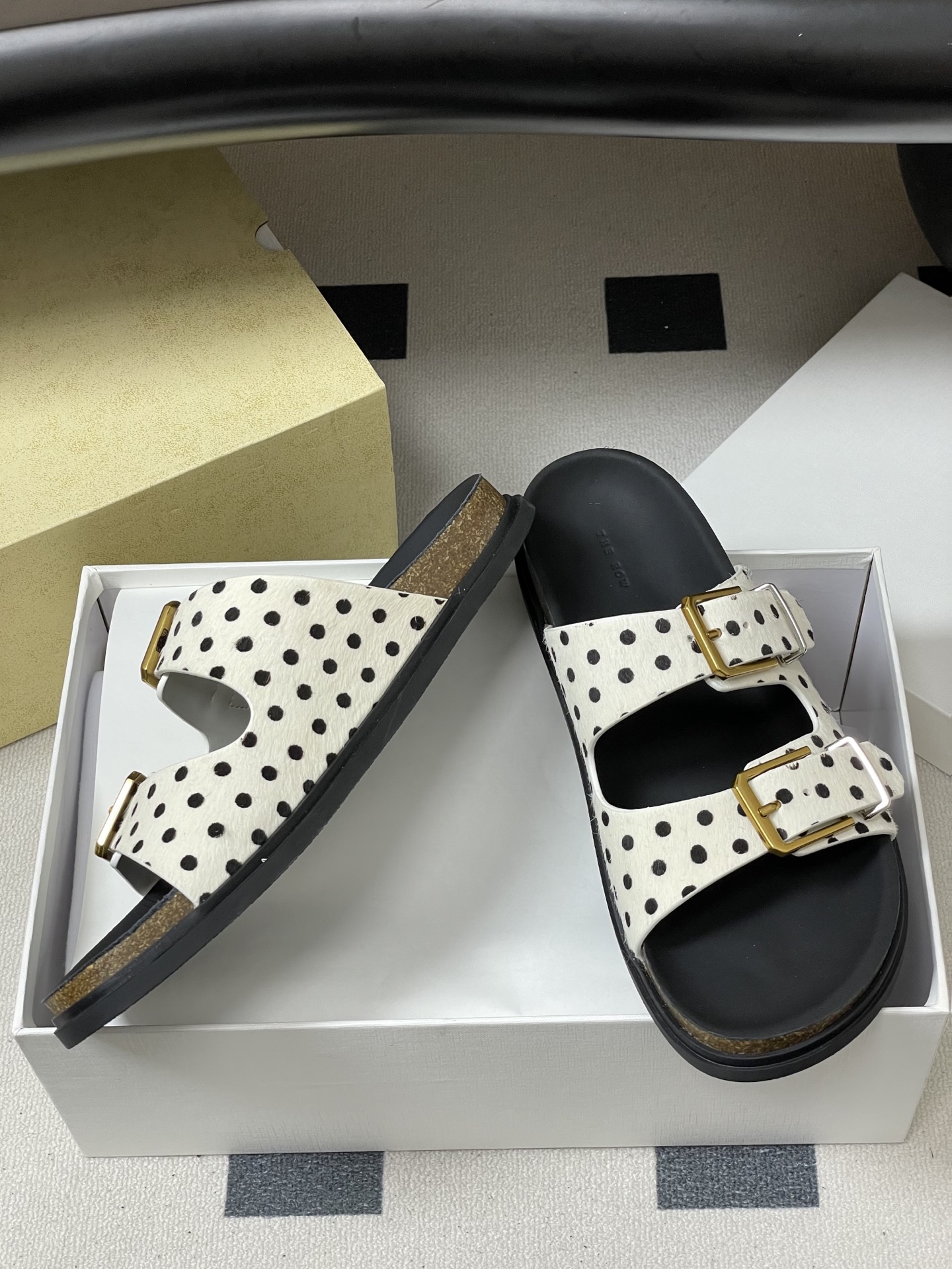 -THE ROW 26s春夏新款 TR 双带扣勃肯拖鞋马毛休闲沙滩凉拖鞋真正的好鞋，从不需要多余装饰。这