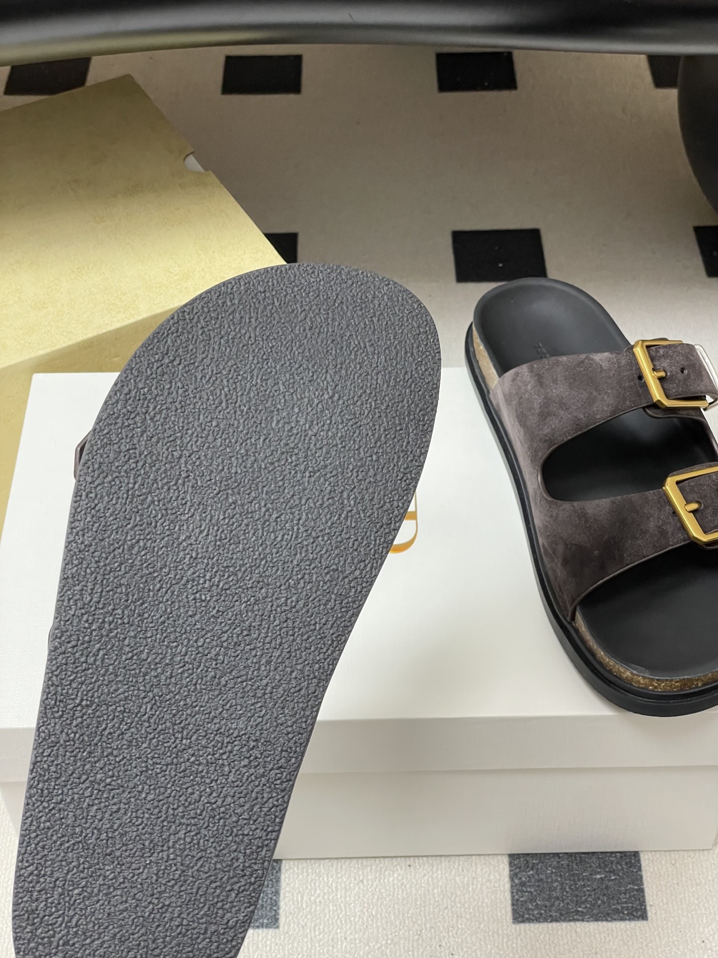 -THE ROW 26s春夏新款 TR 双带扣勃肯拖鞋马毛休闲沙滩凉拖鞋真正的好鞋，从不需要多余装饰。这