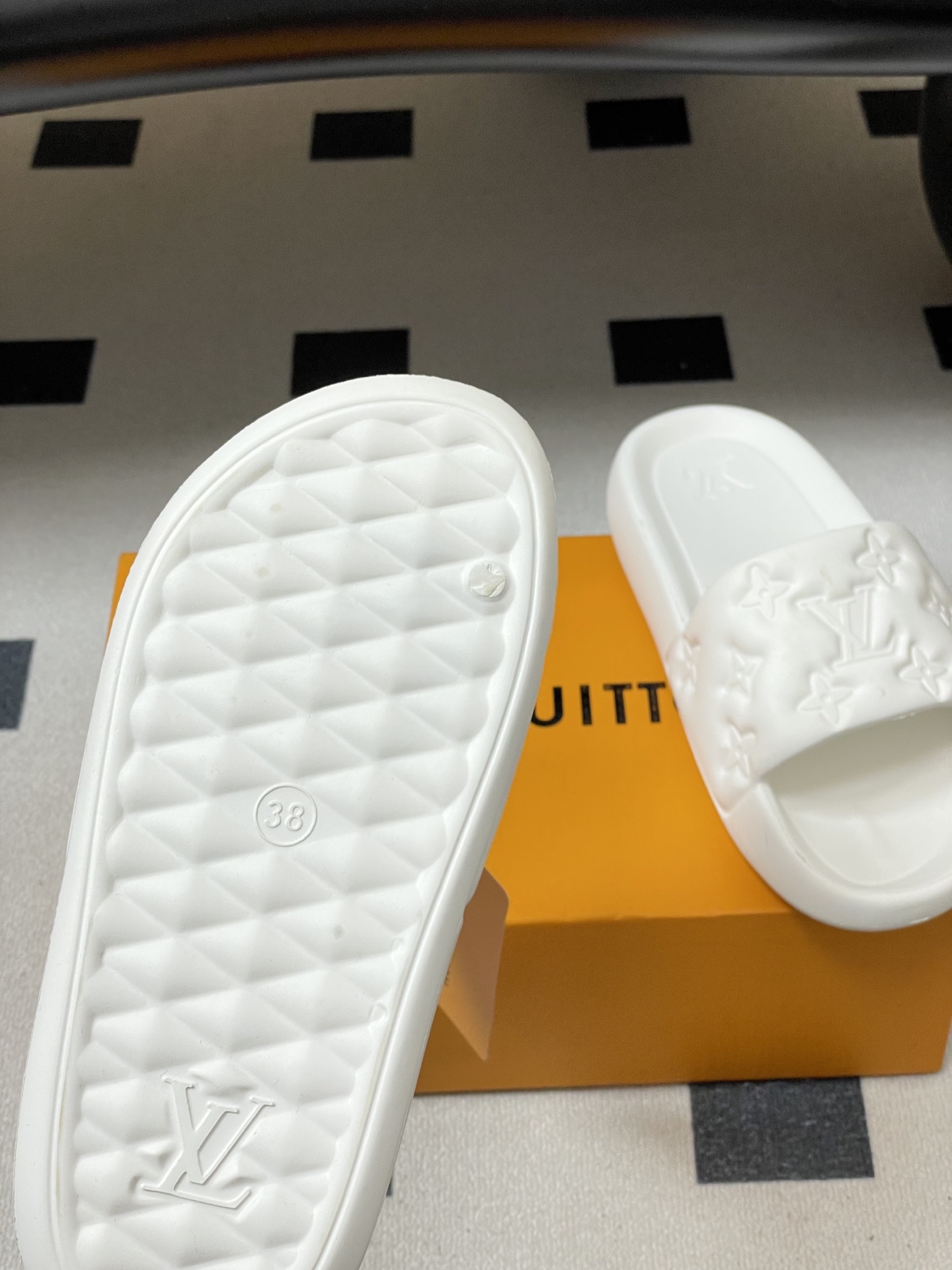 -Louis Vuitton 路易威登 Lv 经典款浮雕果冻拖鞋情侣款休闲沙滩鞋驴牌monogram 浮