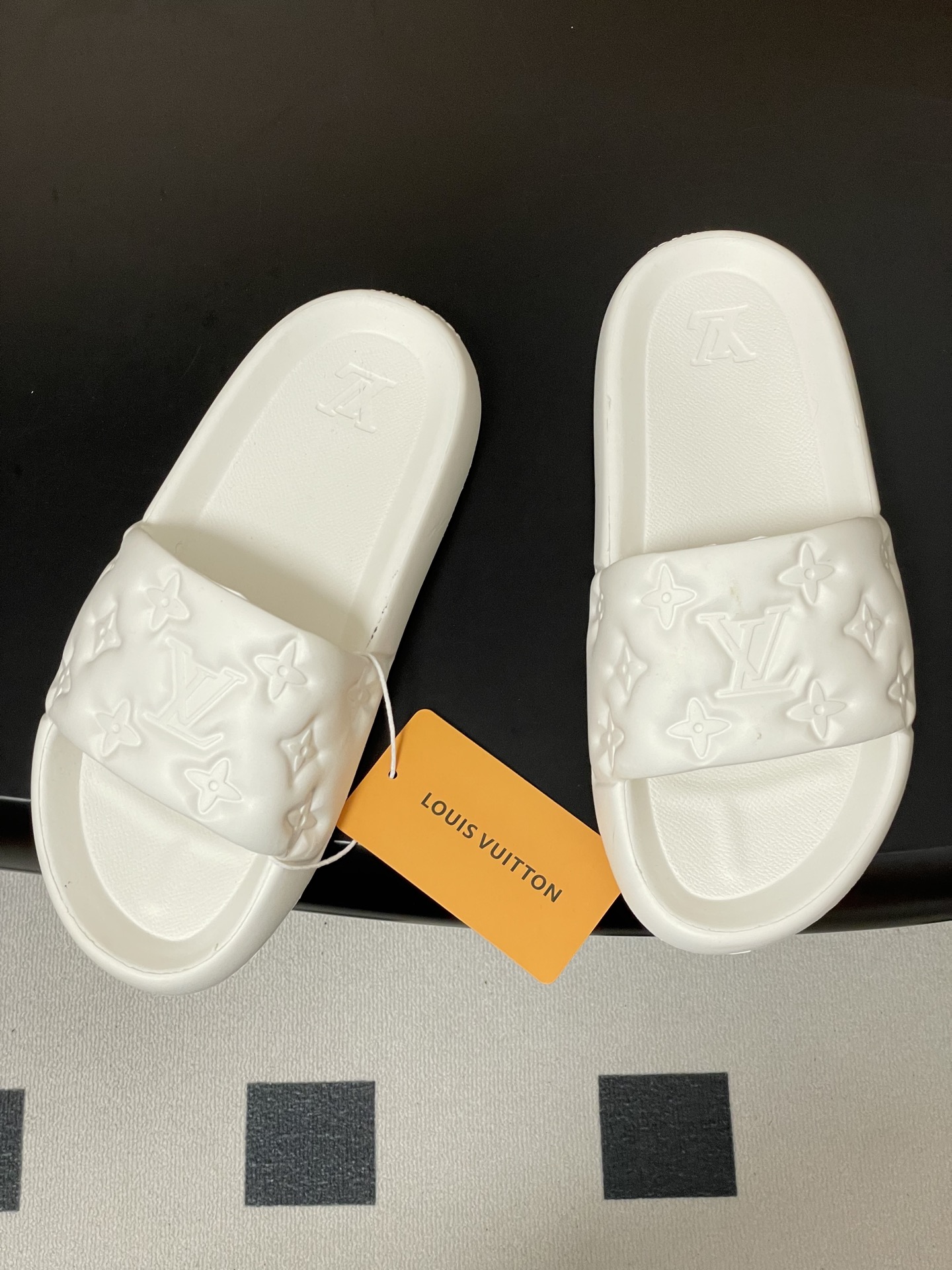 -Louis Vuitton 路易威登 Lv 经典款浮雕果冻拖鞋情侣款休闲沙滩鞋驴牌monogram 浮