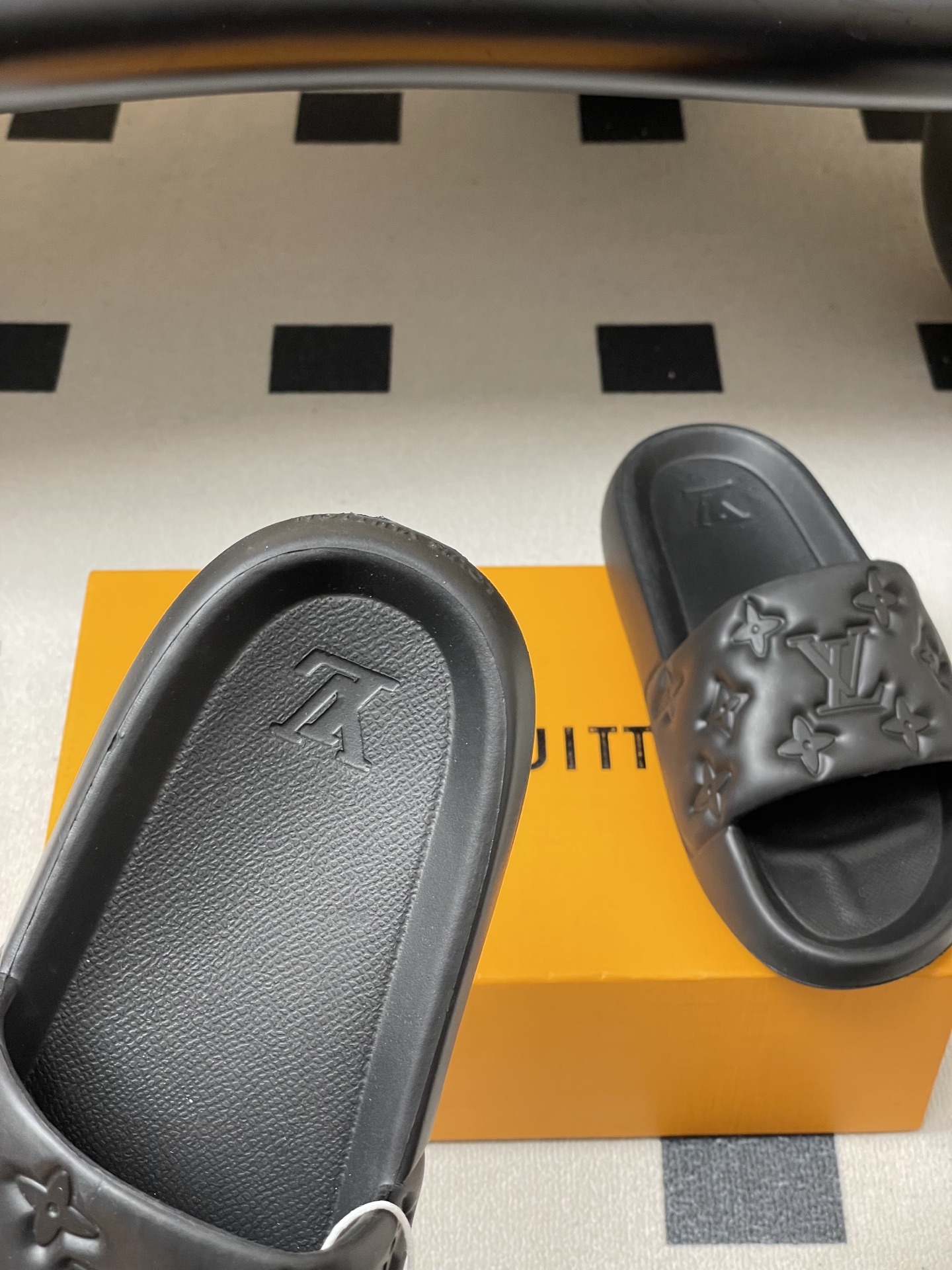 -Louis Vuitton 路易威登 Lv 经典款浮雕果冻拖鞋情侣款休闲沙滩鞋驴牌monogram 浮