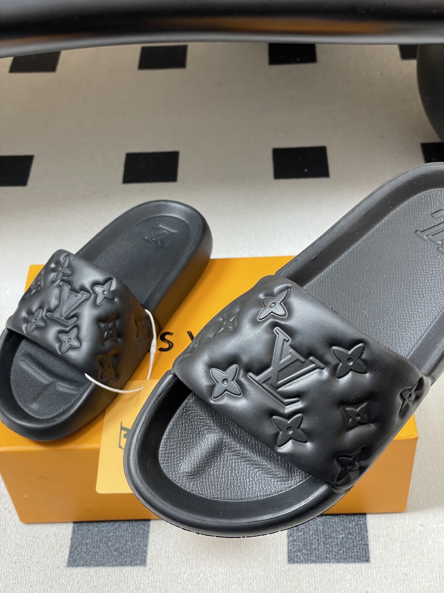 -Louis Vuitton 路易威登 Lv 经典款浮雕果冻拖鞋情侣款休闲沙滩鞋驴牌monogram 浮