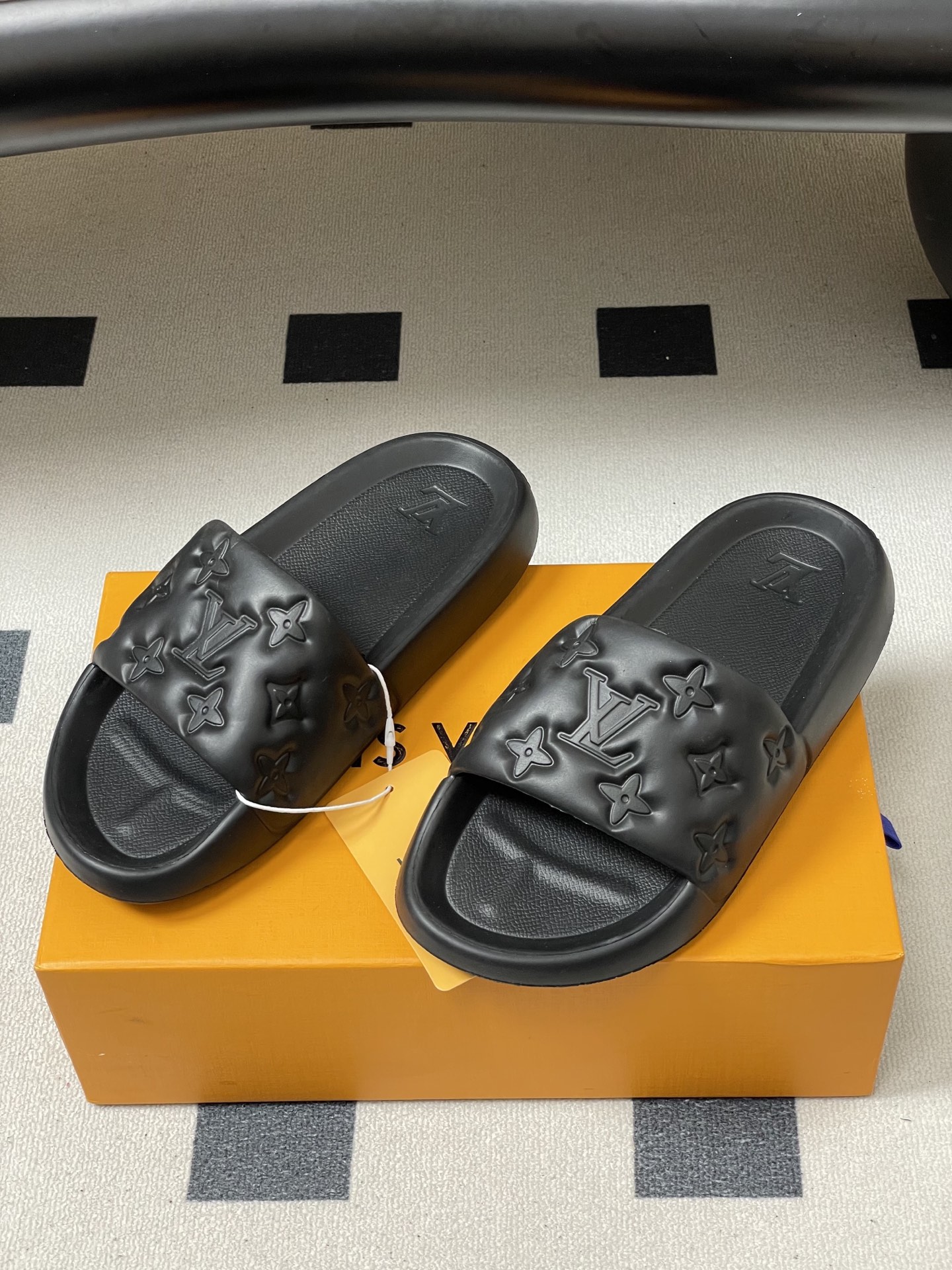 -Louis Vuitton 路易威登 Lv 经典款浮雕果冻拖鞋情侣款休闲沙滩鞋驴牌monogram 浮