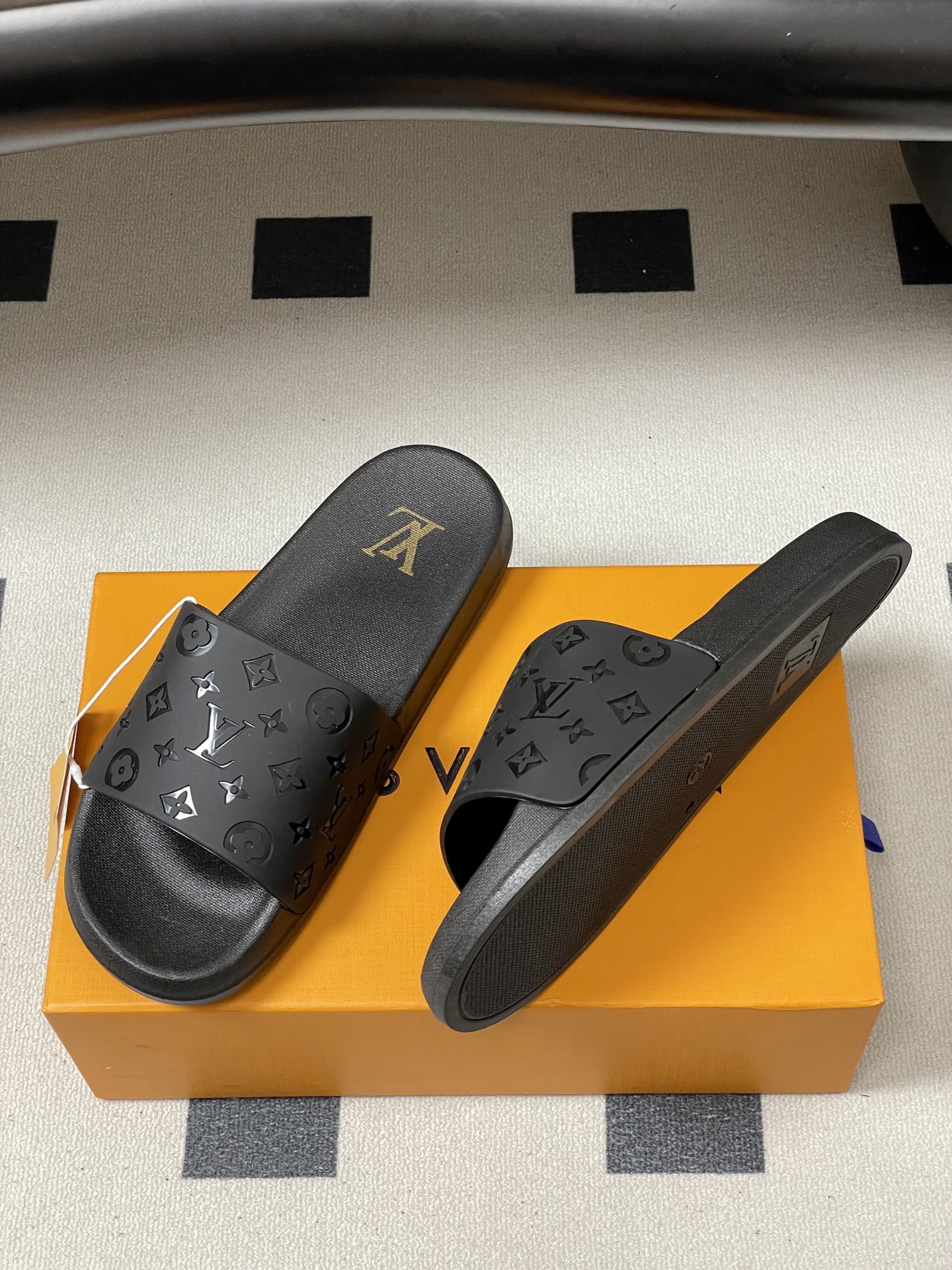 -Louis Vuitton 路易威登 Lv 经典款浮雕果冻拖鞋情侣款休闲沙滩鞋驴牌monogram 浮