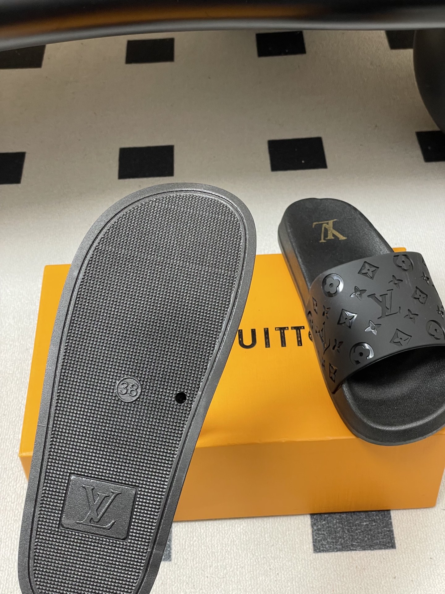 -Louis Vuitton 路易威登 Lv 经典款浮雕果冻拖鞋情侣款休闲沙滩鞋驴牌monogram 浮