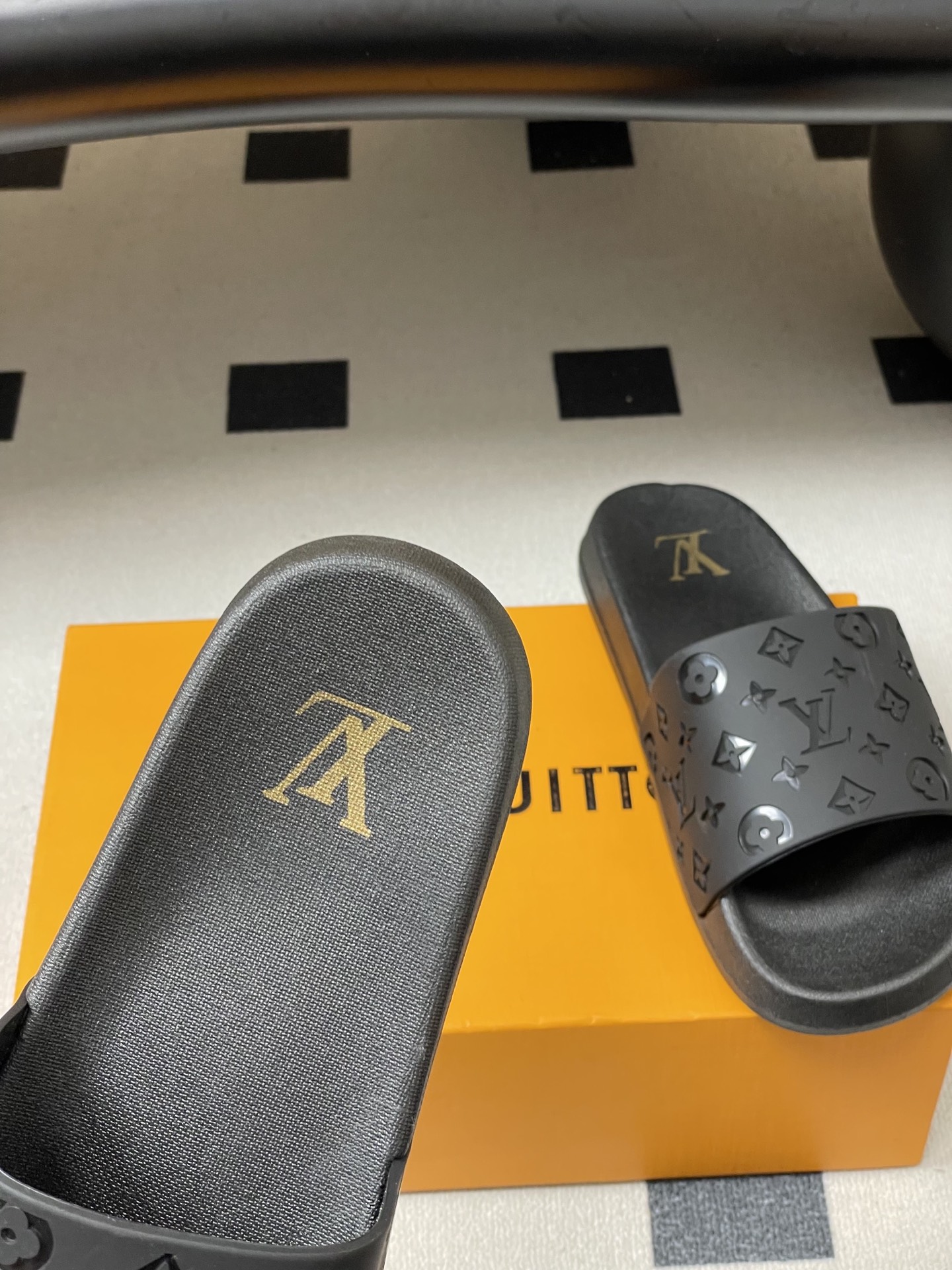 -Louis Vuitton 路易威登 Lv 经典款浮雕果冻拖鞋情侣款休闲沙滩鞋驴牌monogram 浮