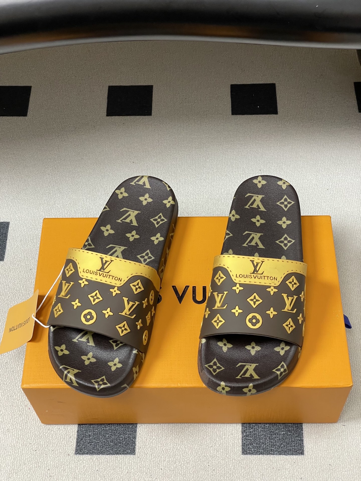 -Louis Vuitton 路易威登 Lv 经典款浮雕果冻拖鞋情侣款休闲沙滩鞋驴牌monogram 浮