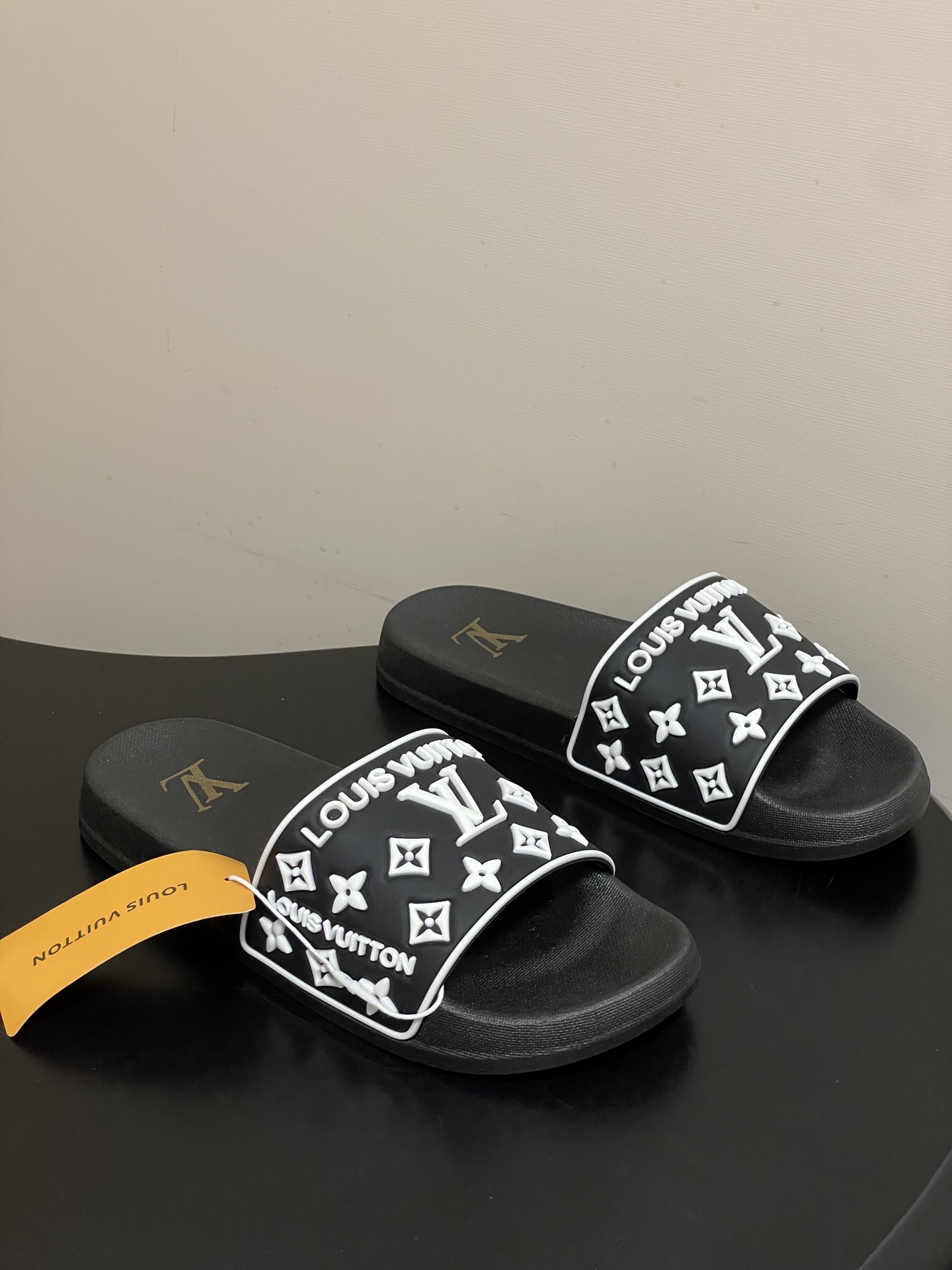 -Louis Vuitton 路易威登 Lv 经典款浮雕果冻拖鞋情侣款休闲沙滩鞋驴牌monogram 浮