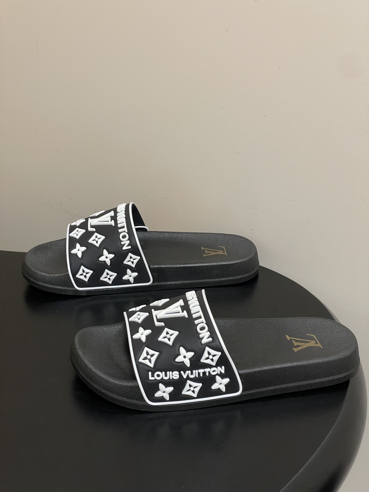 -Louis Vuitton 路易威登 Lv 经典款浮雕果冻拖鞋情侣款休闲沙滩鞋驴牌monogram 浮