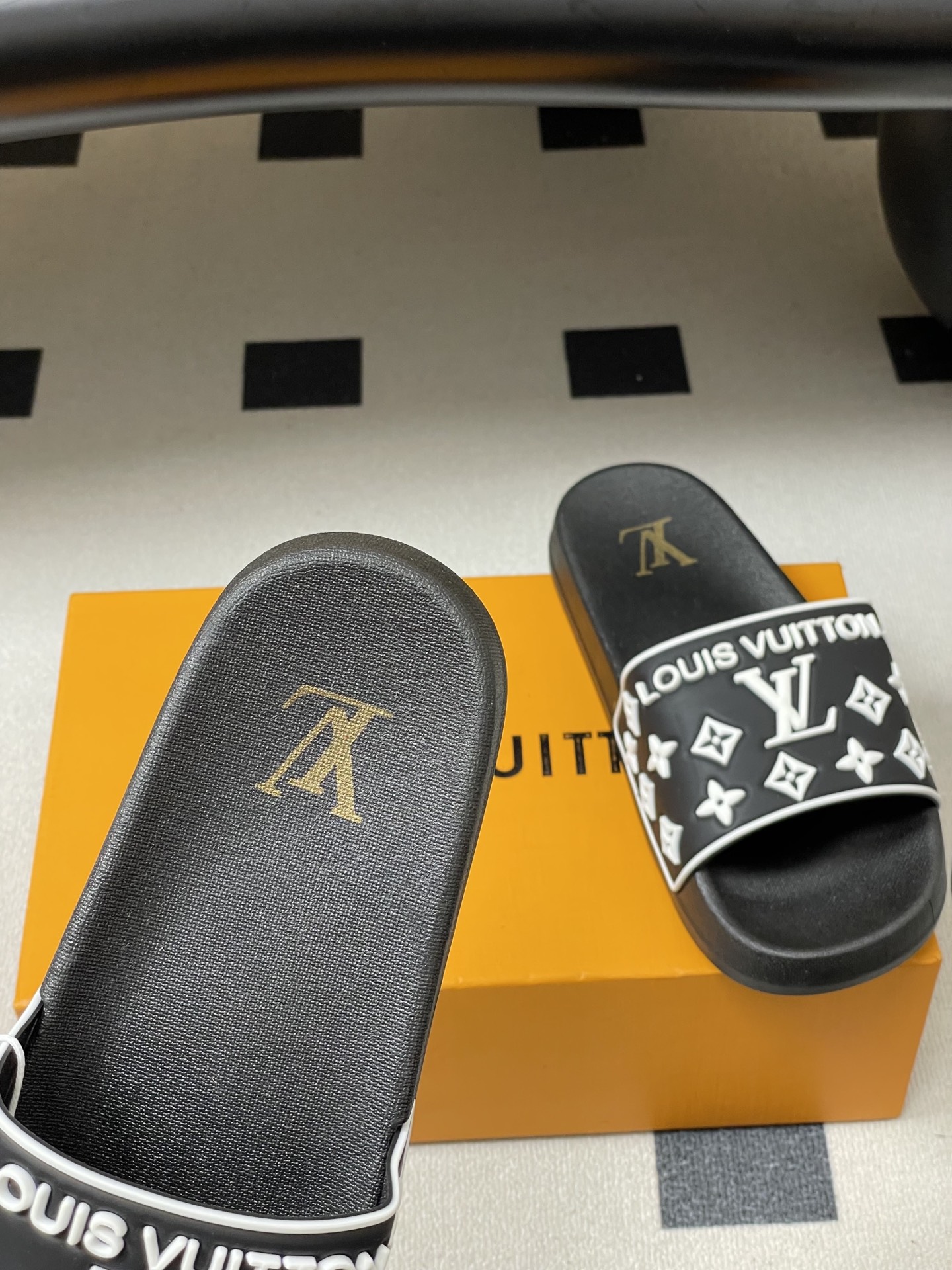 -Louis Vuitton 路易威登 Lv 经典款浮雕果冻拖鞋情侣款休闲沙滩鞋驴牌monogram 浮