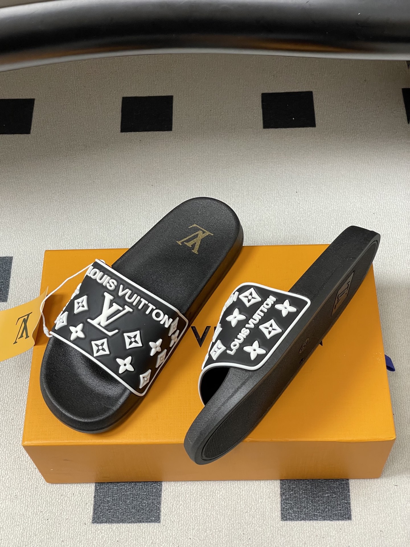 -Louis Vuitton 路易威登 Lv 经典款浮雕果冻拖鞋情侣款休闲沙滩鞋驴牌monogram 浮