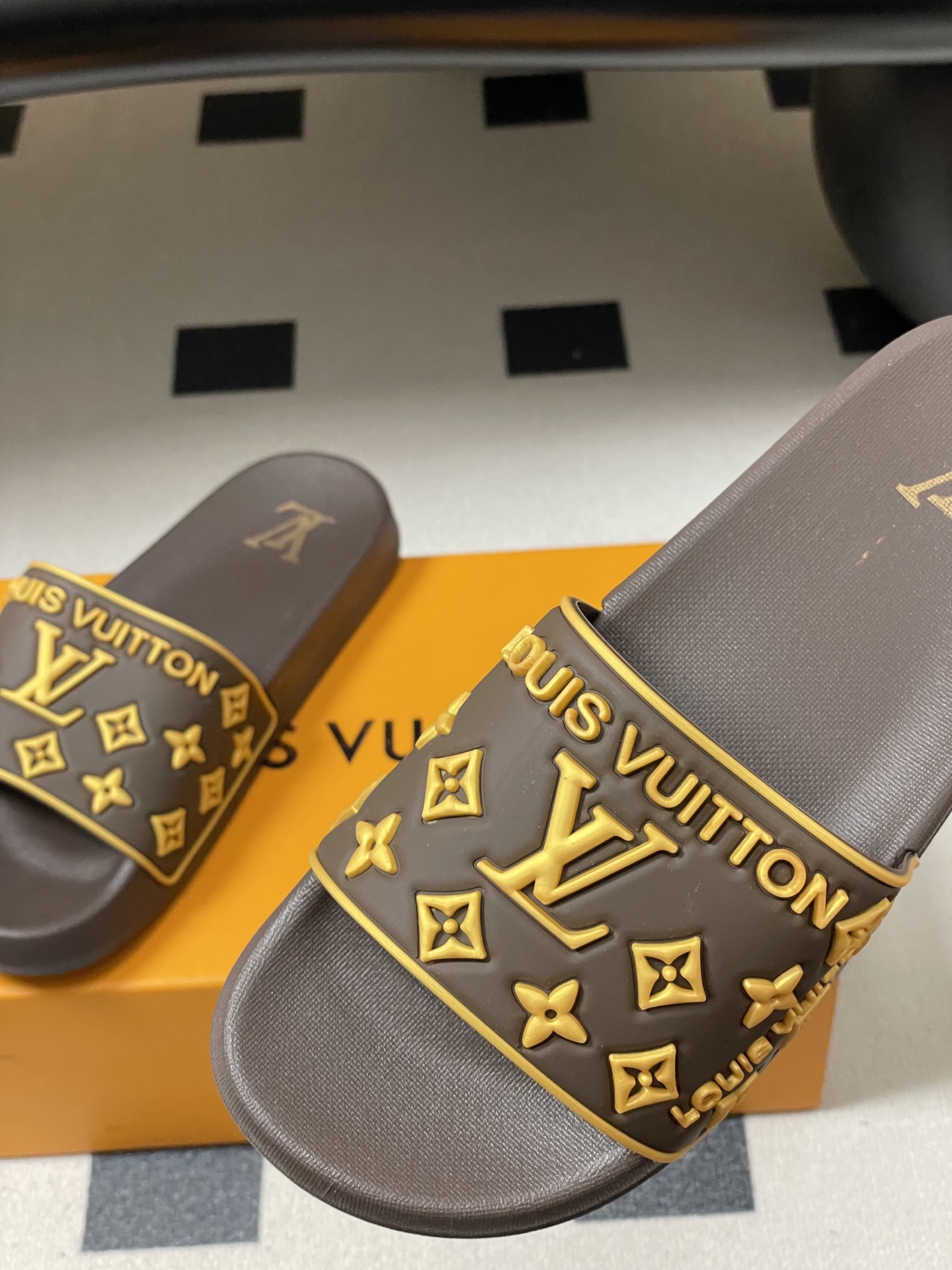 -Louis Vuitton 路易威登 Lv 经典款浮雕果冻拖鞋情侣款休闲沙滩鞋驴牌monogram 浮