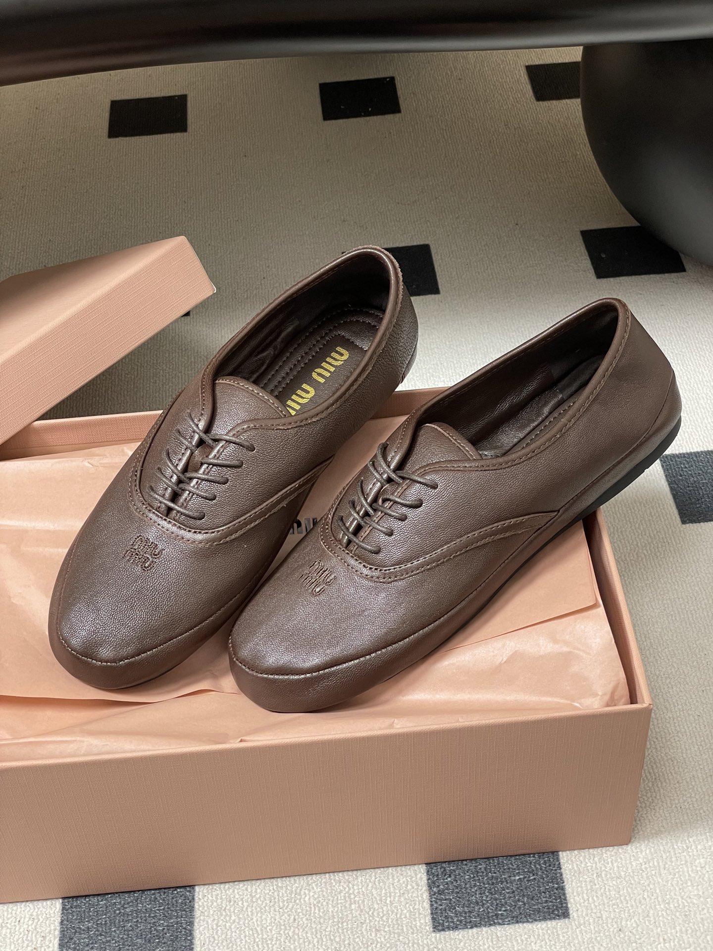 -26ss春夏新款MIUMIU 缪缪 英伦风圆头芭蕾舞鞋学院风复古绑带平底超软休闲单鞋系带乐福鞋Miu 