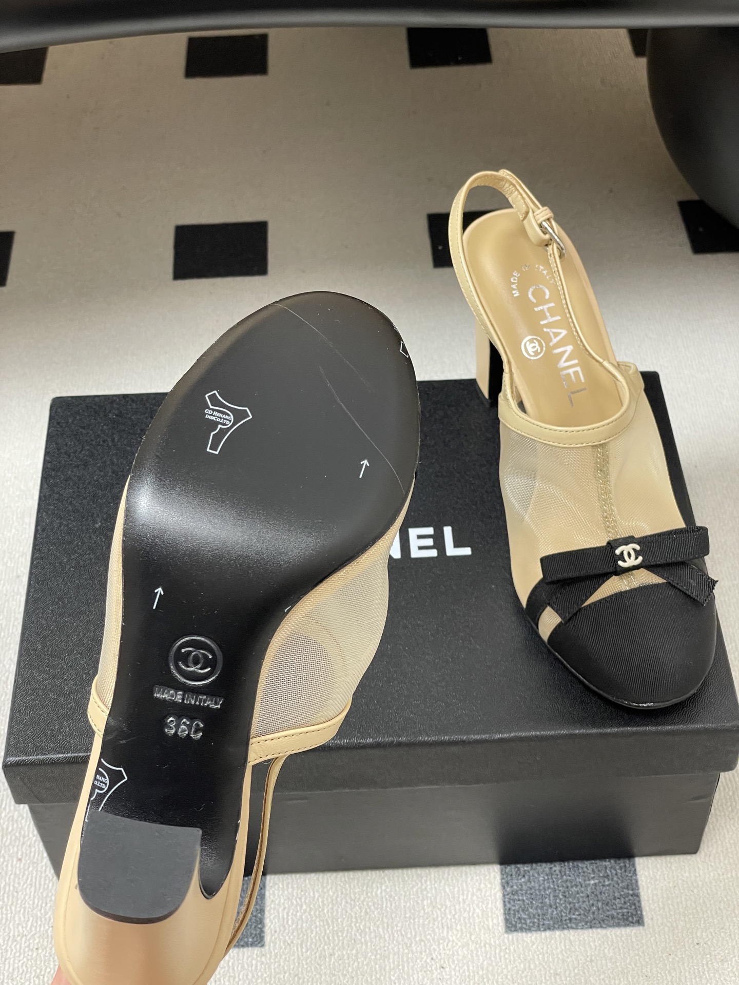 -2026春夏新款 Chanel 小香 26C 蝴蝶结网纱凉拖鞋系列标志性双C扣蝴蝶结透气网面高跟包头凉