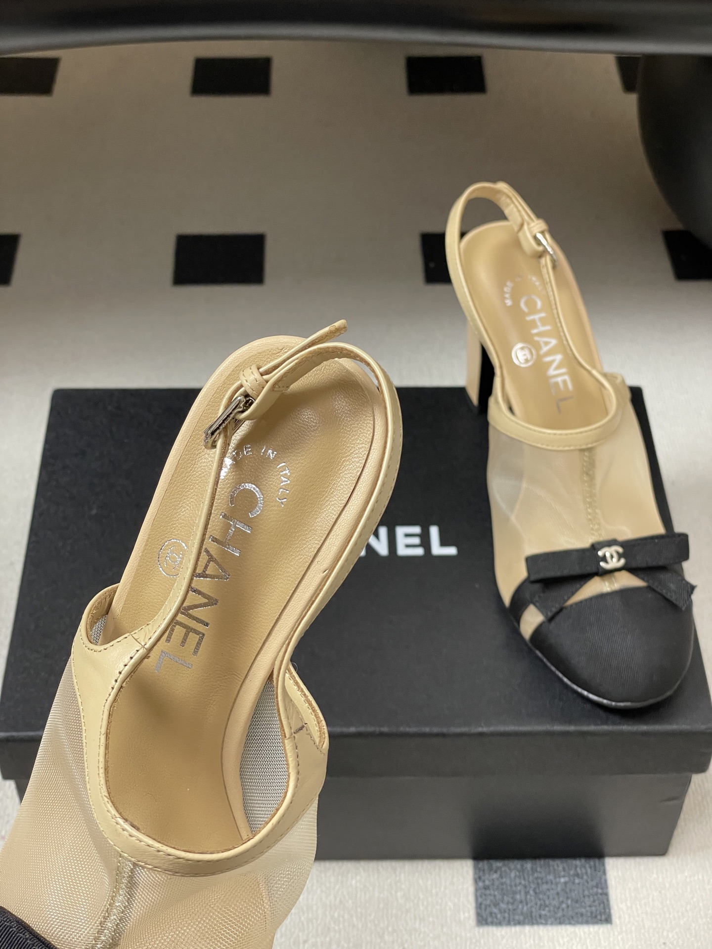 -2026春夏新款 Chanel 小香 26C 蝴蝶结网纱凉拖鞋系列标志性双C扣蝴蝶结透气网面高跟包头凉