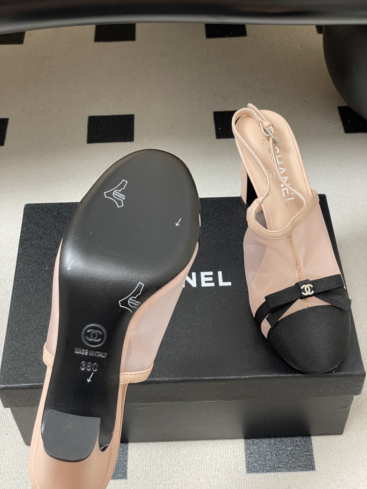 -2026春夏新款 Chanel 小香 26C 蝴蝶结网纱凉拖鞋系列标志性双C扣蝴蝶结透气网面高跟包头凉