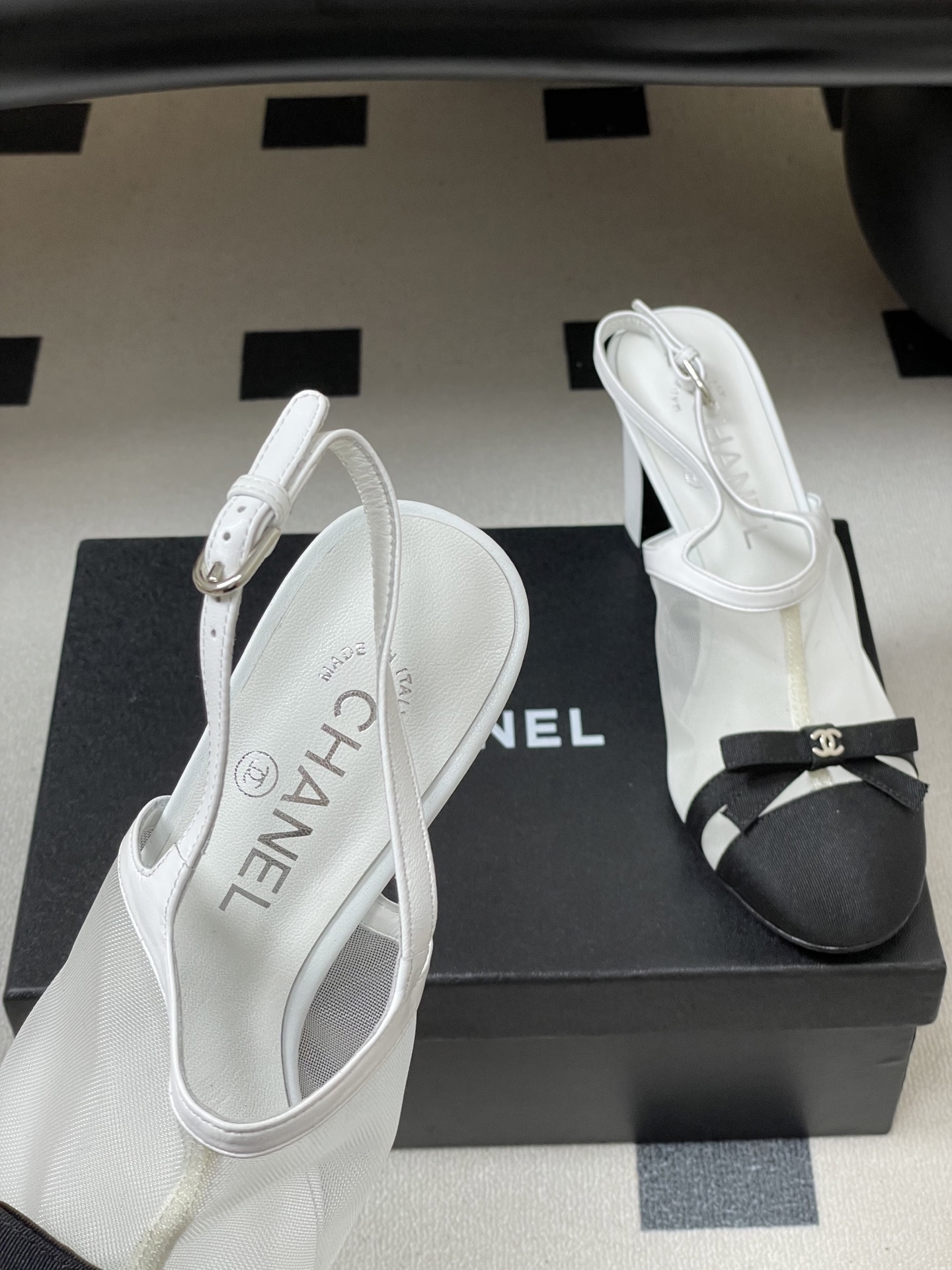 -2026春夏新款 Chanel 小香 26C 蝴蝶结网纱凉拖鞋系列标志性双C扣蝴蝶结透气网面高跟包头凉