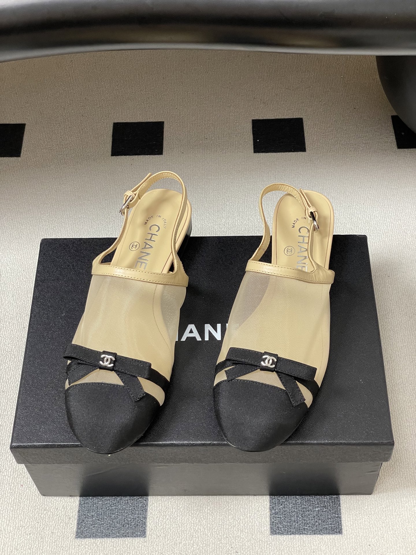 -2026春夏新款 Chanel 小香 26C 蝴蝶结网纱凉拖鞋系列标志性双C扣蝴蝶结透气网面高跟包头凉