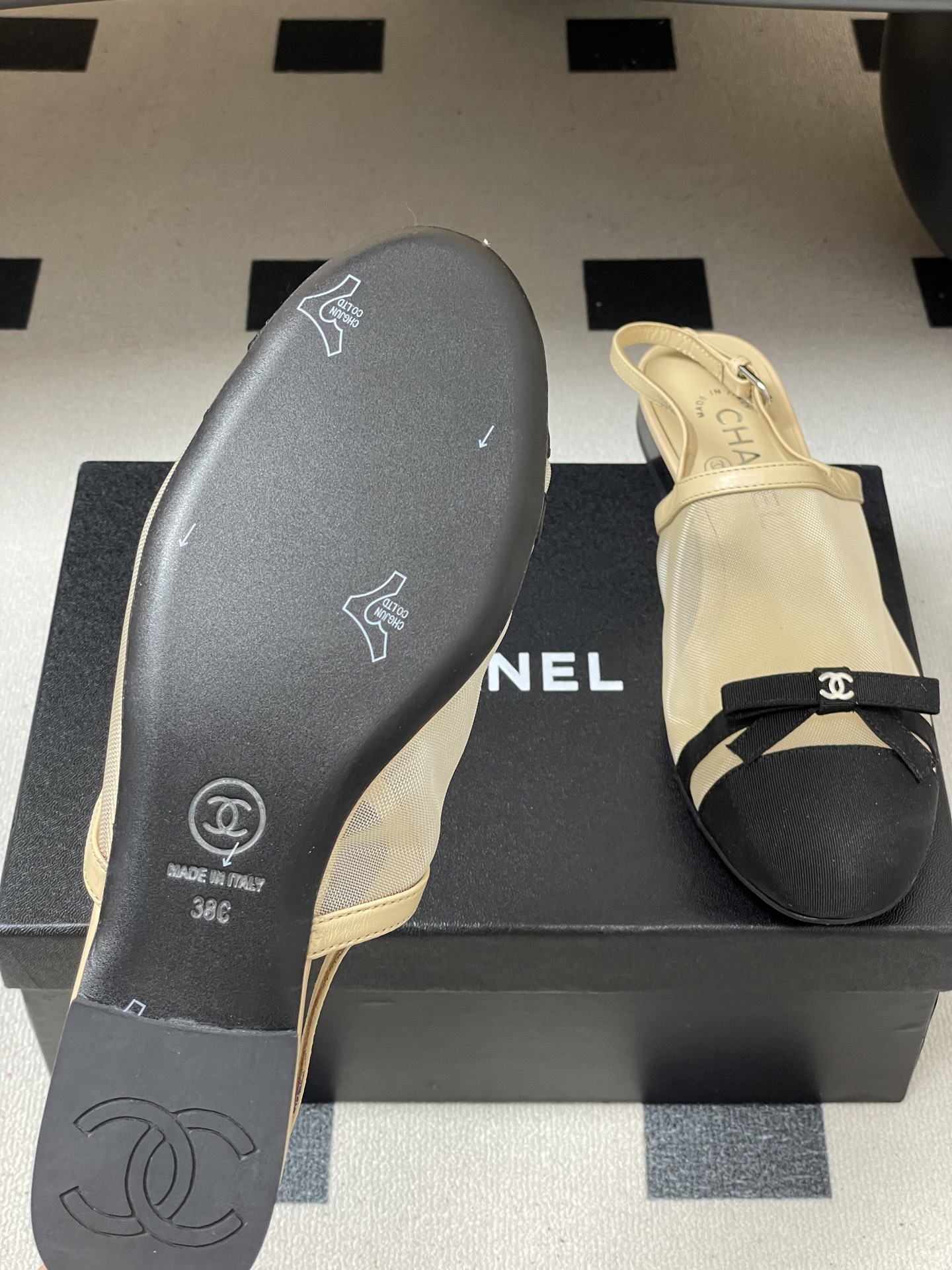 -2026春夏新款 Chanel 小香 26C 蝴蝶结网纱凉拖鞋系列标志性双C扣蝴蝶结透气网面高跟包头凉