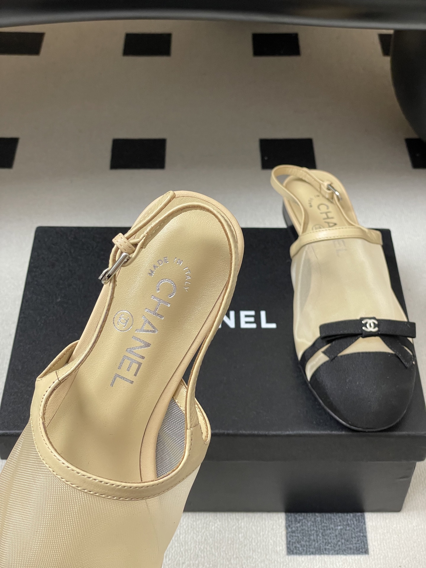 -2026春夏新款 Chanel 小香 26C 蝴蝶结网纱凉拖鞋系列标志性双C扣蝴蝶结透气网面高跟包头凉