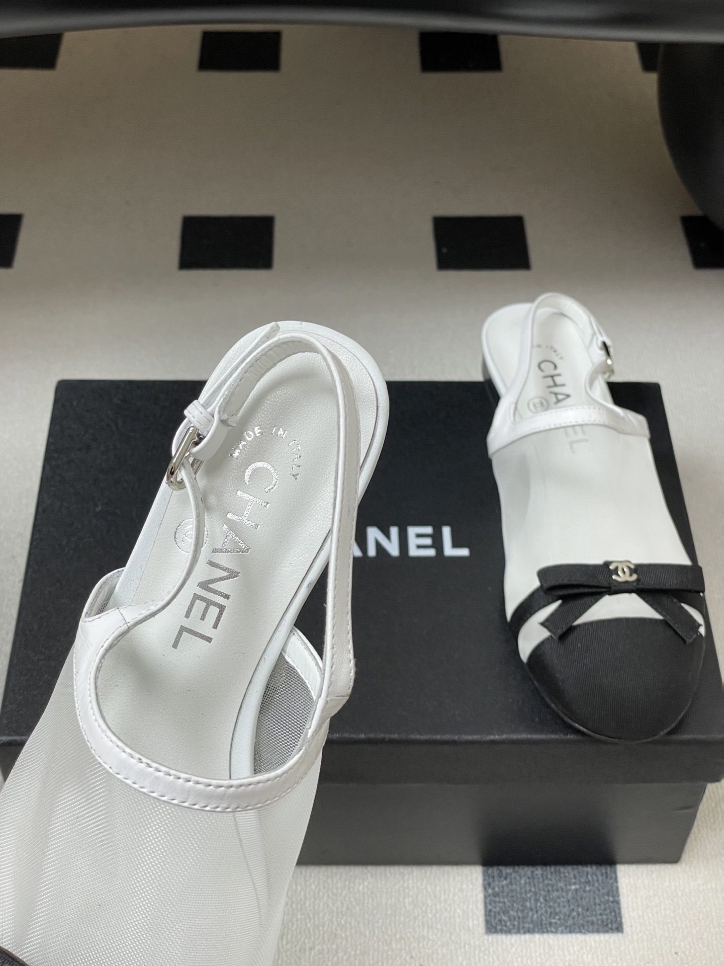 -2026春夏新款 Chanel 小香 26C 蝴蝶结网纱凉拖鞋系列标志性双C扣蝴蝶结透气网面高跟包头凉