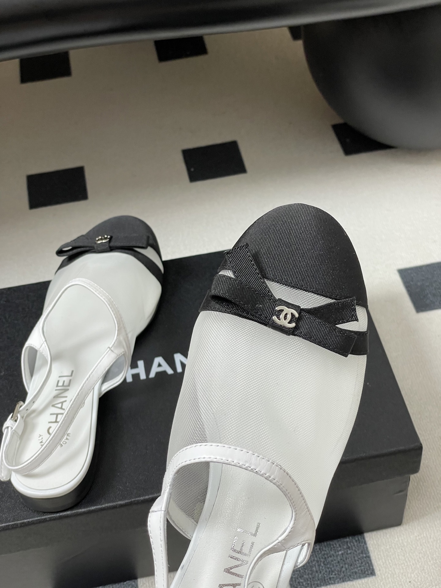 -2026春夏新款 Chanel 小香 26C 蝴蝶结网纱凉拖鞋系列标志性双C扣蝴蝶结透气网面高跟包头凉