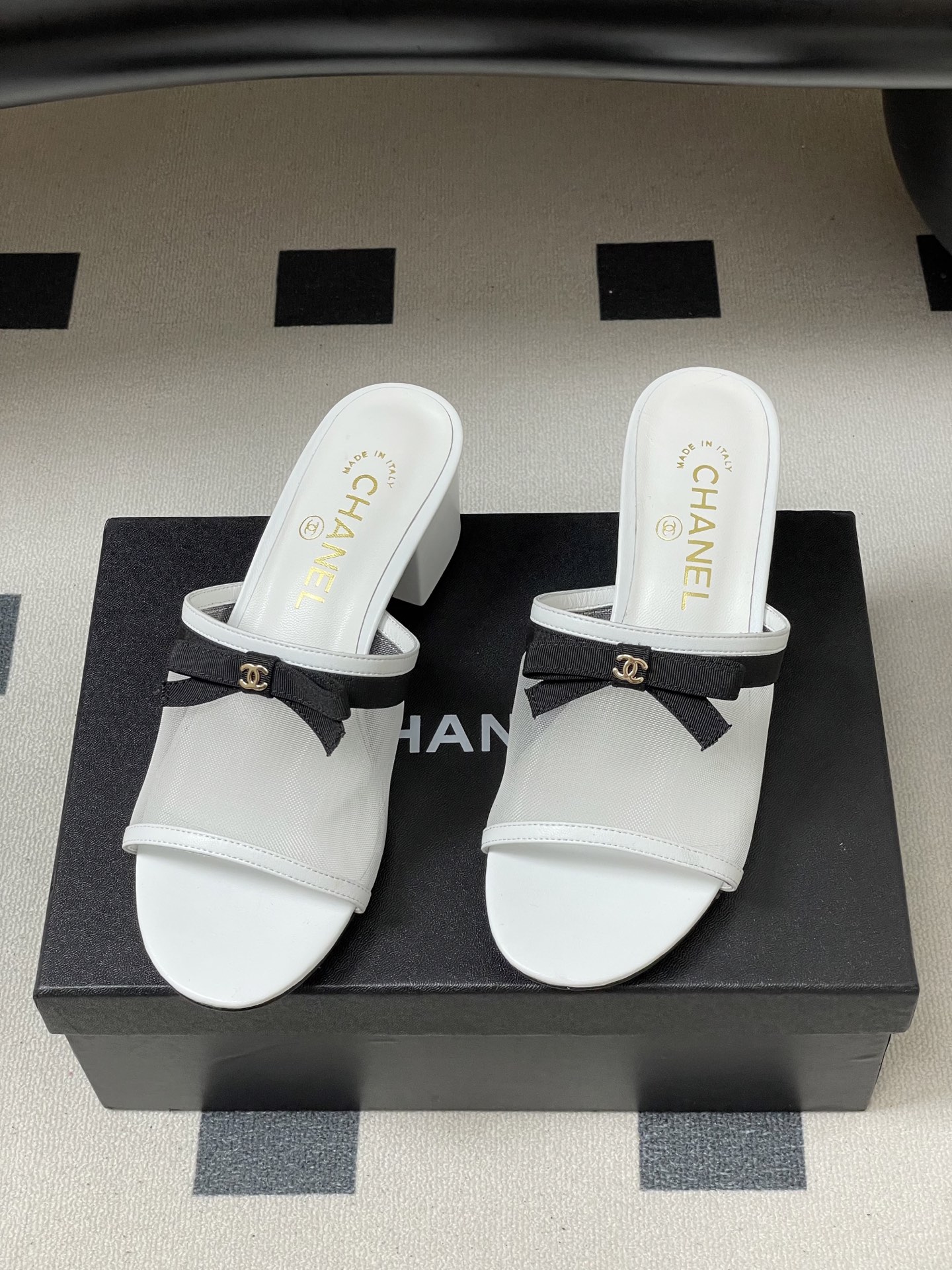 -2026春夏新款 Chanel 小香 26C 蝴蝶结网纱凉拖鞋系列标志性双C扣蝴蝶结透气网面高跟包头凉