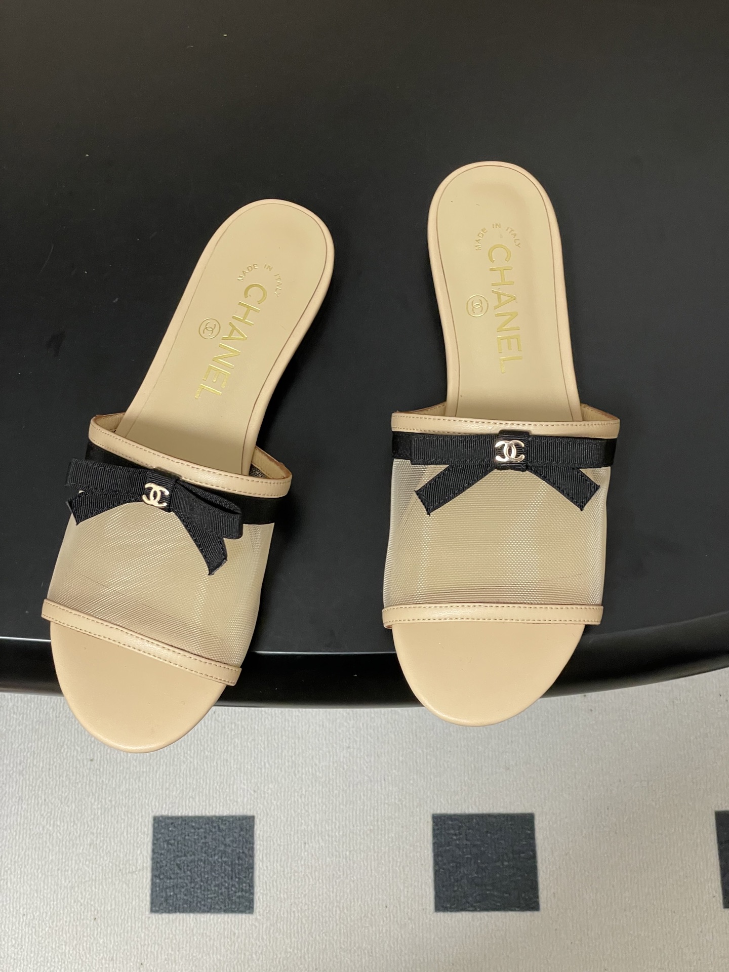 -2026春夏新款 Chanel 小香 26C 蝴蝶结网纱凉拖鞋系列标志性双C扣蝴蝶结透气网面高跟包头凉