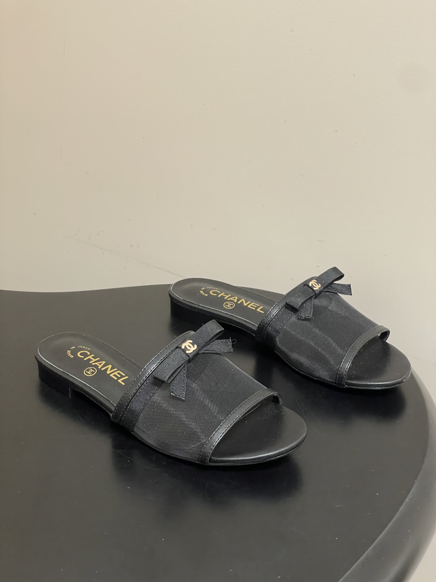 -2026春夏新款 Chanel 小香 26C 蝴蝶结网纱凉拖鞋系列标志性双C扣蝴蝶结透气网面高跟包头凉