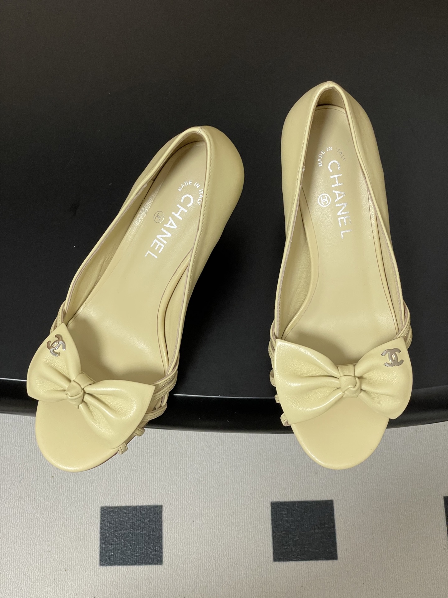 -2026 早春新款 Chanel 小香 Vintage中古风 露趾鱼嘴蝴蝶结高跟单鞋/细跟凉拖鞋/尖头