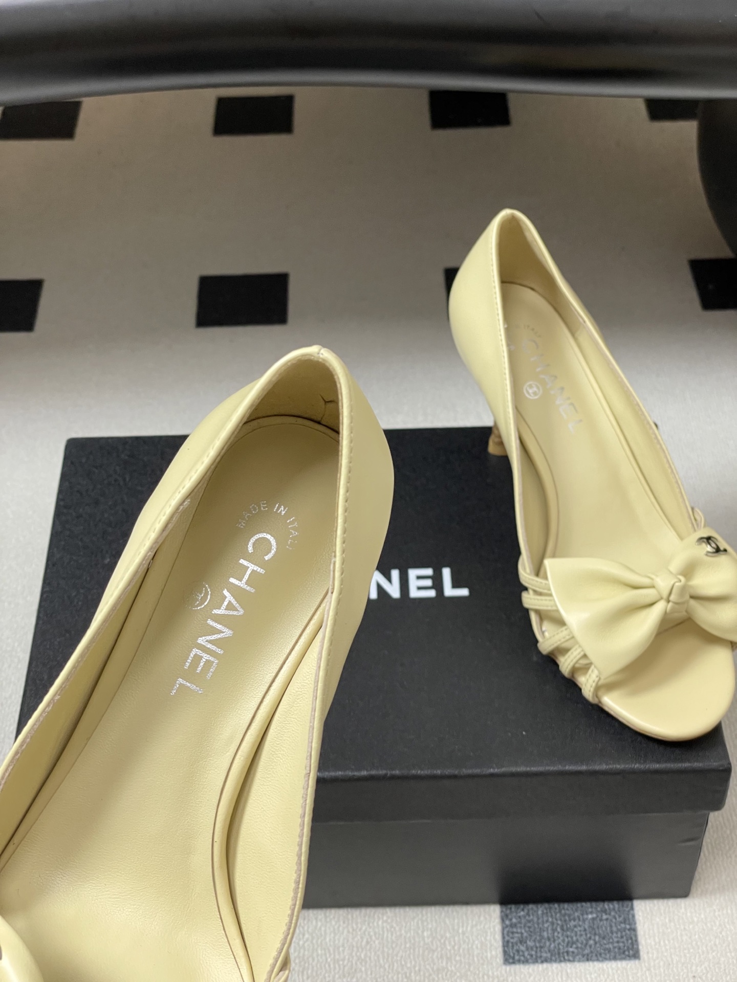 -2026 早春新款 Chanel 小香 Vintage中古风 露趾鱼嘴蝴蝶结高跟单鞋/细跟凉拖鞋/尖头