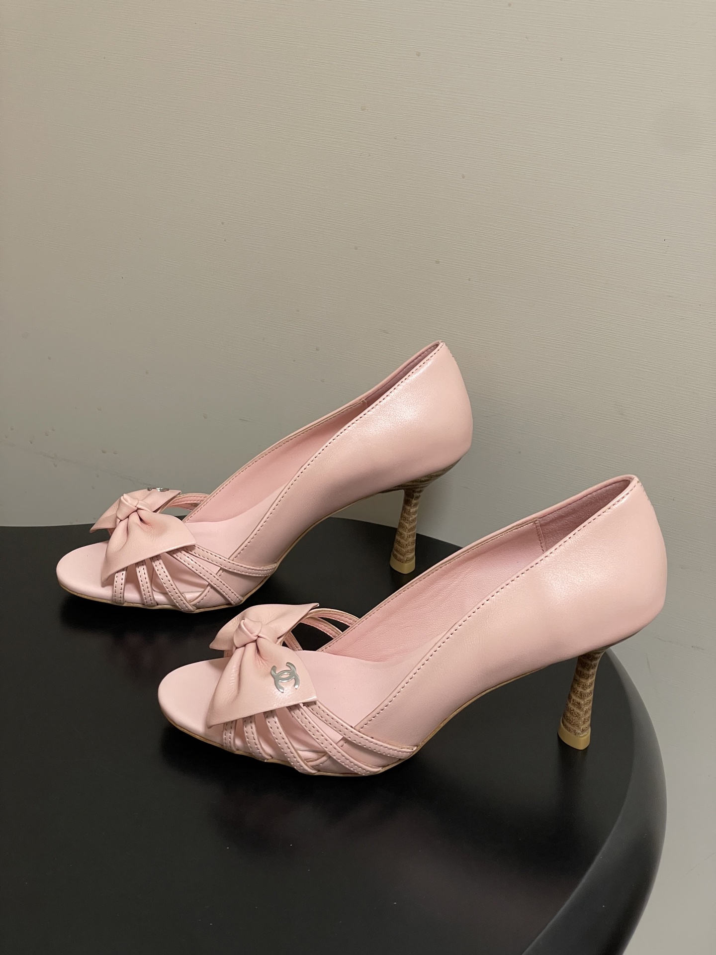 -2026 早春新款 Chanel 小香 Vintage中古风 露趾鱼嘴蝴蝶结高跟单鞋/细跟凉拖鞋/尖头
