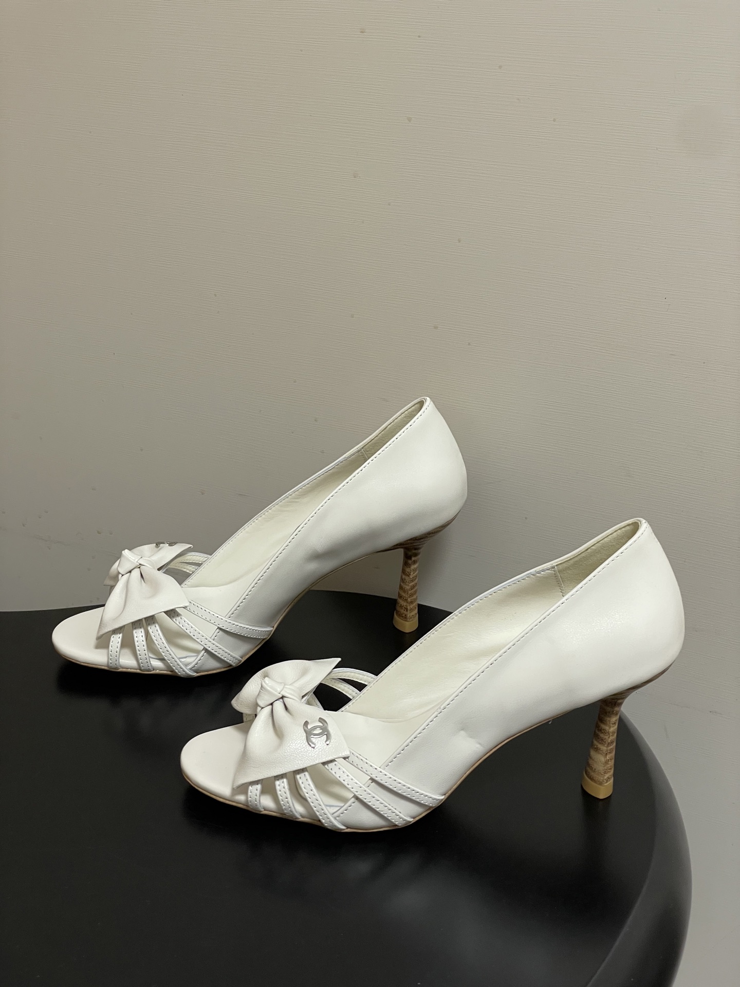 -2026 早春新款 Chanel 小香 Vintage中古风 露趾鱼嘴蝴蝶结高跟单鞋/细跟凉拖鞋/尖头
