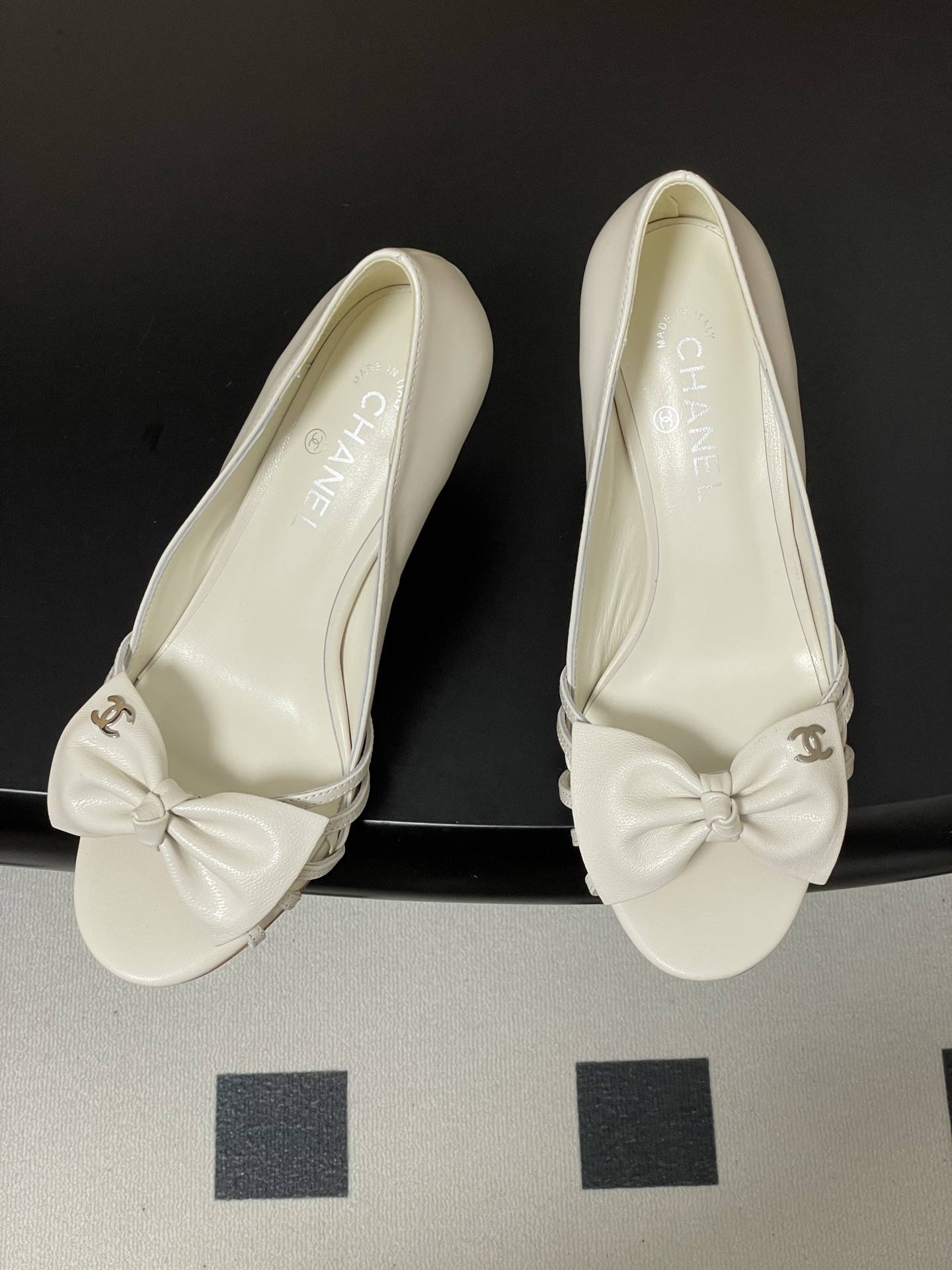 -2026 早春新款 Chanel 小香 Vintage中古风 露趾鱼嘴蝴蝶结高跟单鞋/细跟凉拖鞋/尖头
