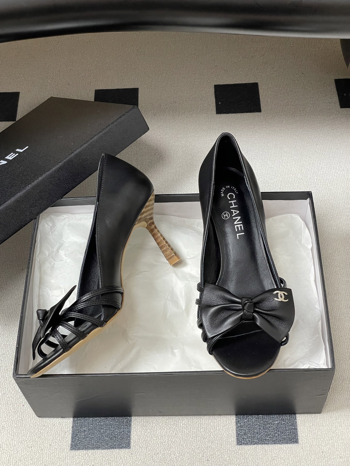 -2026 早春新款 Chanel 小香 Vintage中古风 露趾鱼嘴蝴蝶结高跟单鞋/细跟凉拖鞋/尖头