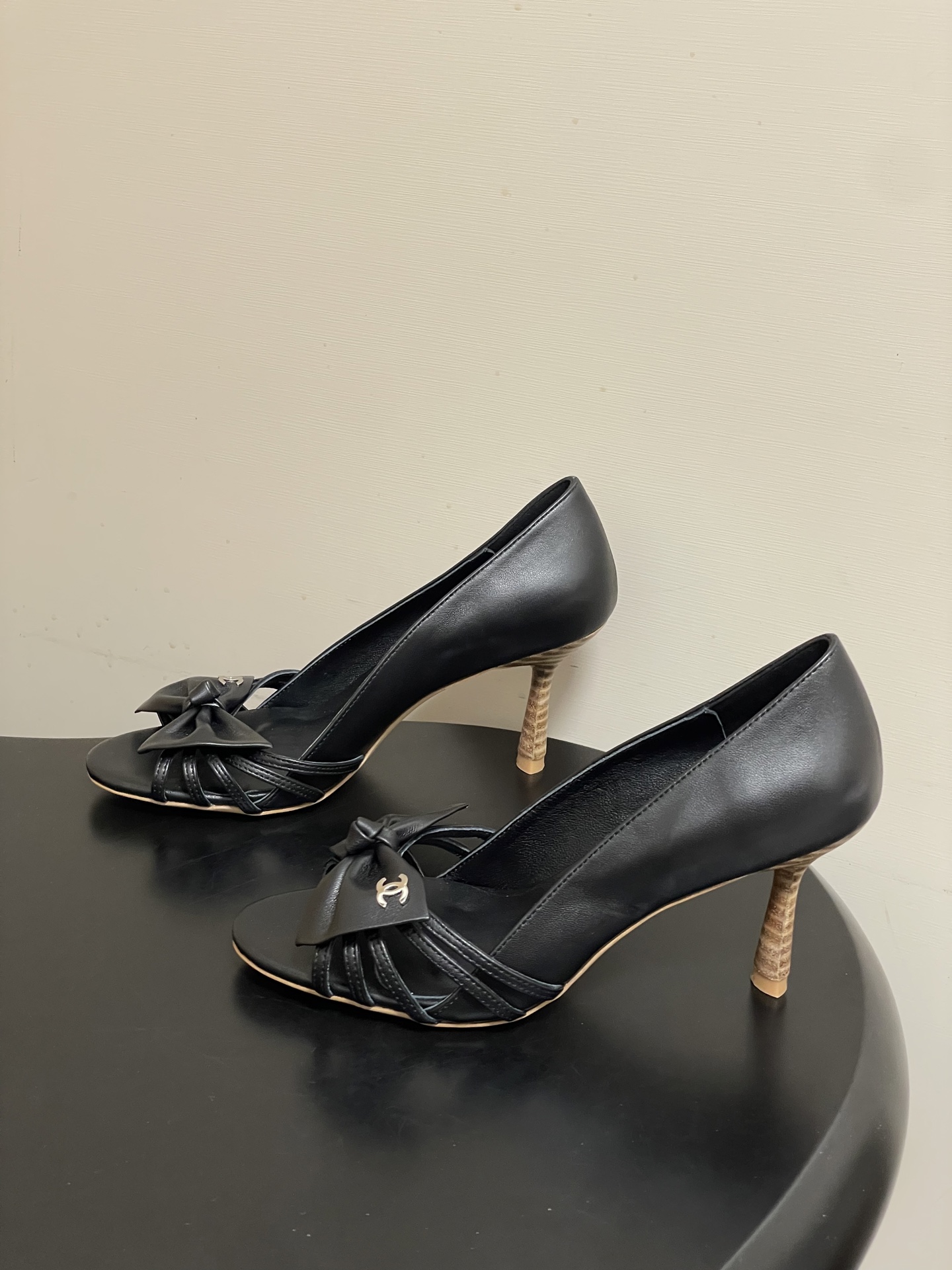 -2026 早春新款 Chanel 小香 Vintage中古风 露趾鱼嘴蝴蝶结高跟单鞋/细跟凉拖鞋/尖头