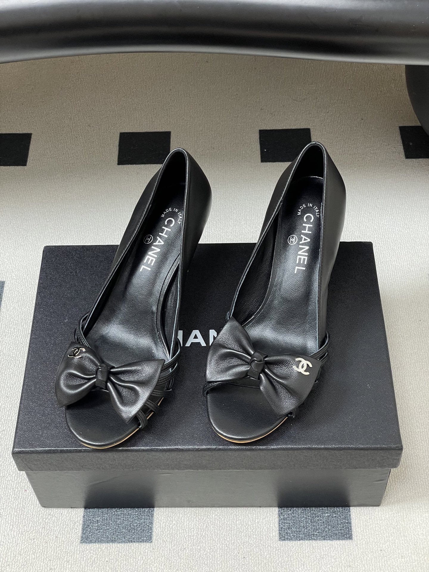 -2026 早春新款 Chanel 小香 Vintage中古风 露趾鱼嘴蝴蝶结高跟单鞋/细跟凉拖鞋/尖头