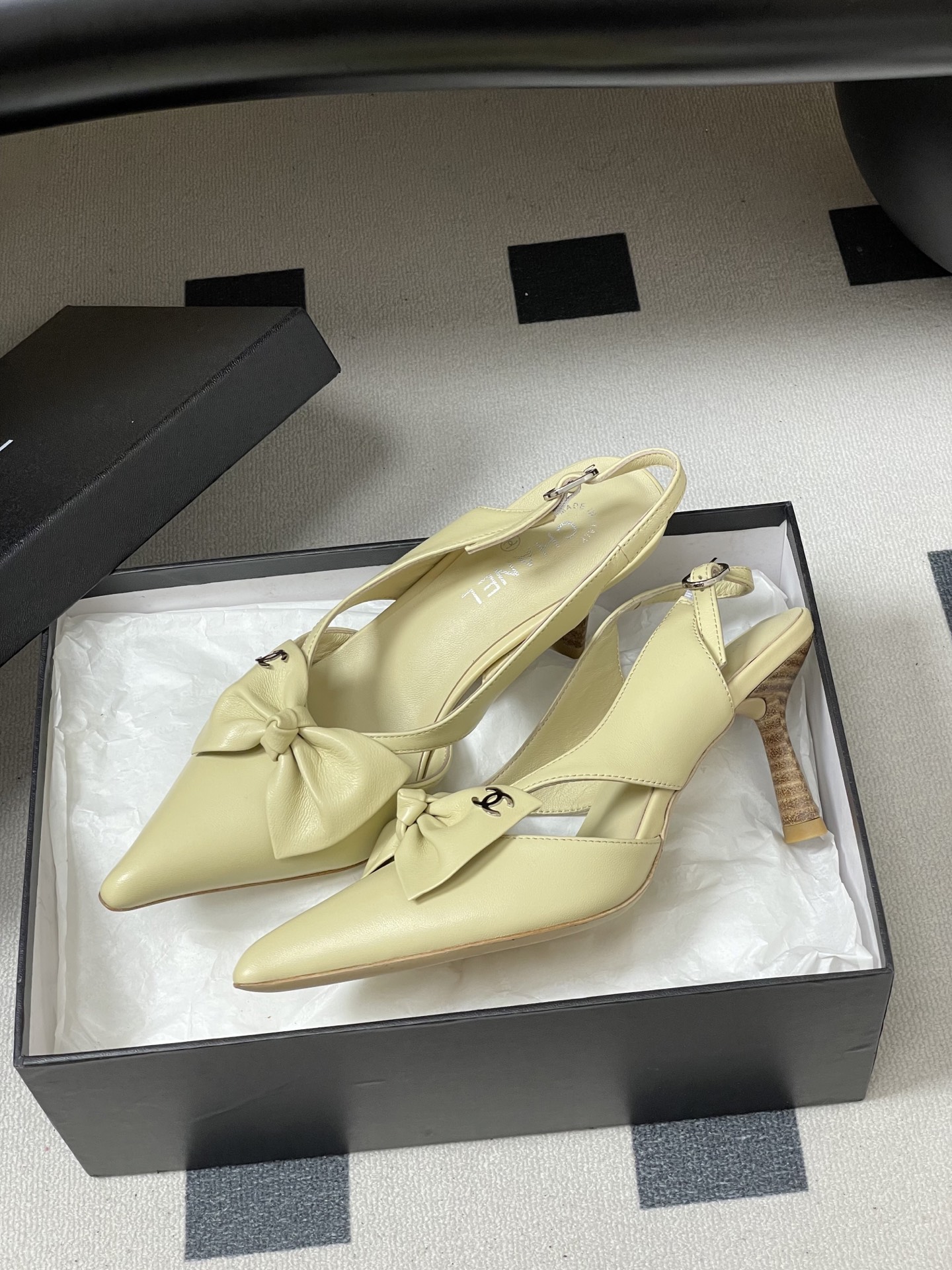 -2026 早春新款 Chanel 小香 Vintage中古风 露趾鱼嘴蝴蝶结高跟单鞋/细跟凉拖鞋/尖头