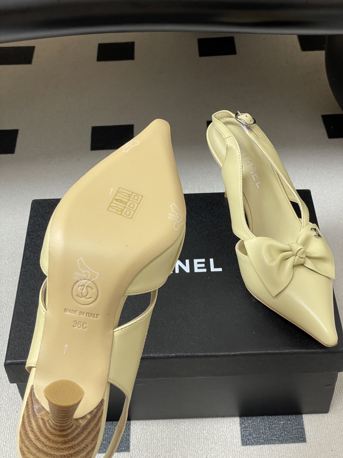 -2026 早春新款 Chanel 小香 Vintage中古风 露趾鱼嘴蝴蝶结高跟单鞋/细跟凉拖鞋/尖头