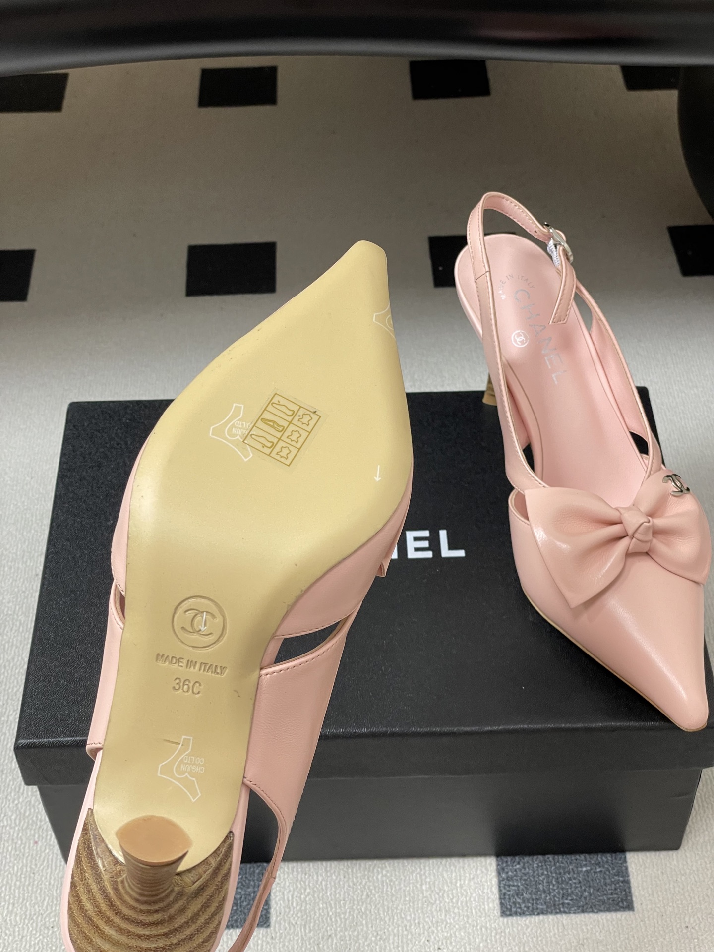 -2026 早春新款 Chanel 小香 Vintage中古风 露趾鱼嘴蝴蝶结高跟单鞋/细跟凉拖鞋/尖头