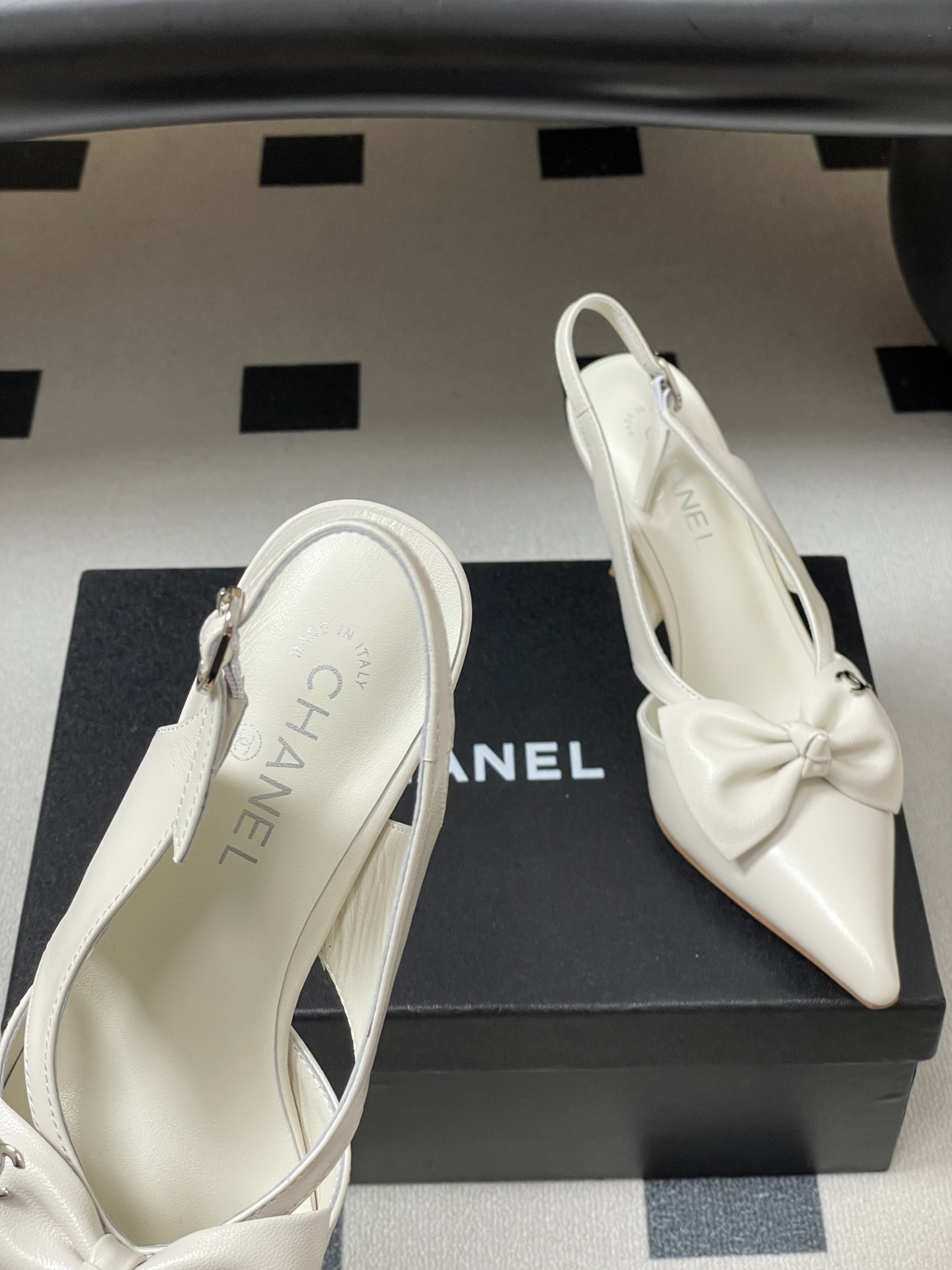 -2026 早春新款 Chanel 小香 Vintage中古风 露趾鱼嘴蝴蝶结高跟单鞋/细跟凉拖鞋/尖头