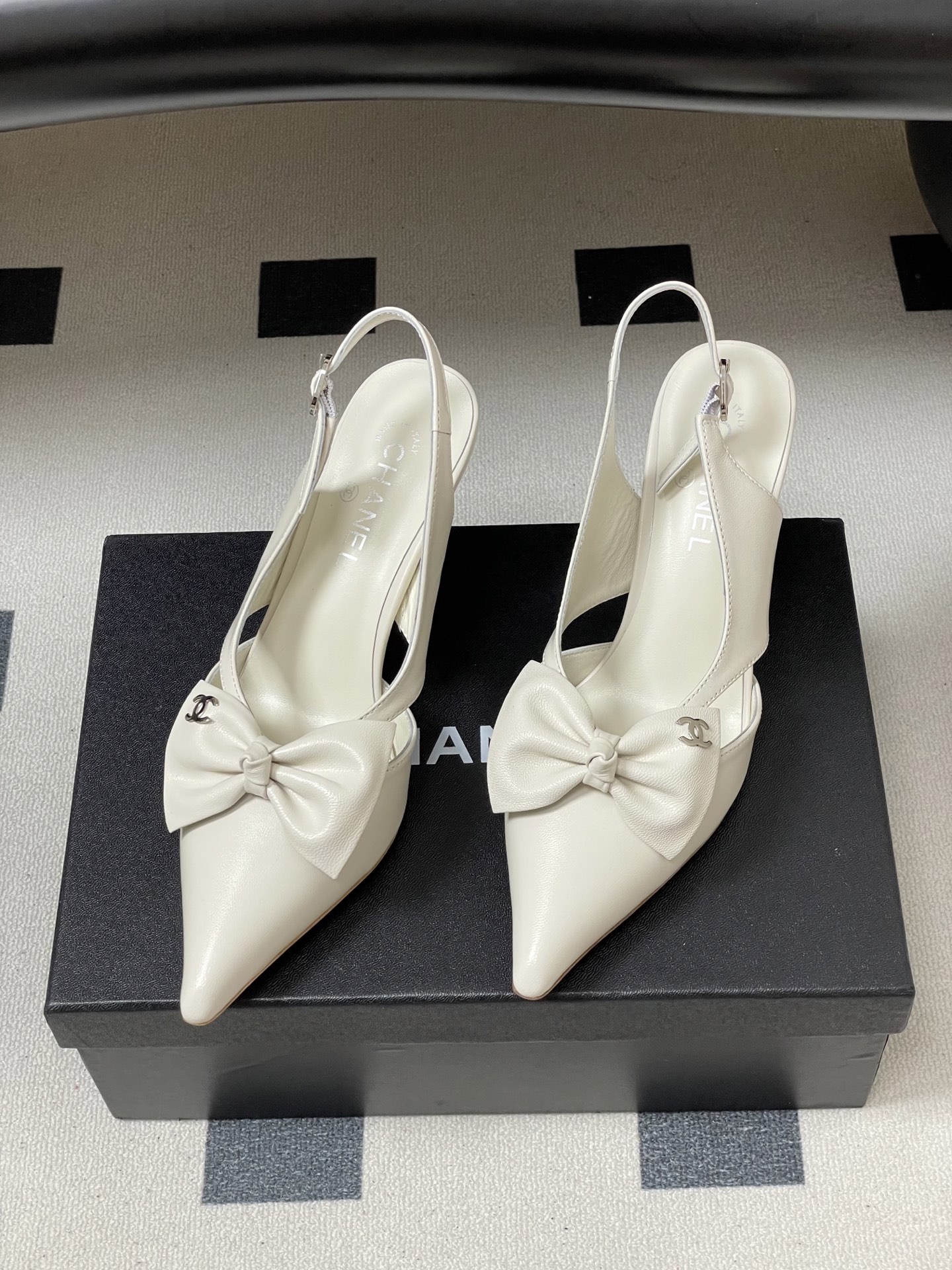 -2026 早春新款 Chanel 小香 Vintage中古风 露趾鱼嘴蝴蝶结高跟单鞋/细跟凉拖鞋/尖头