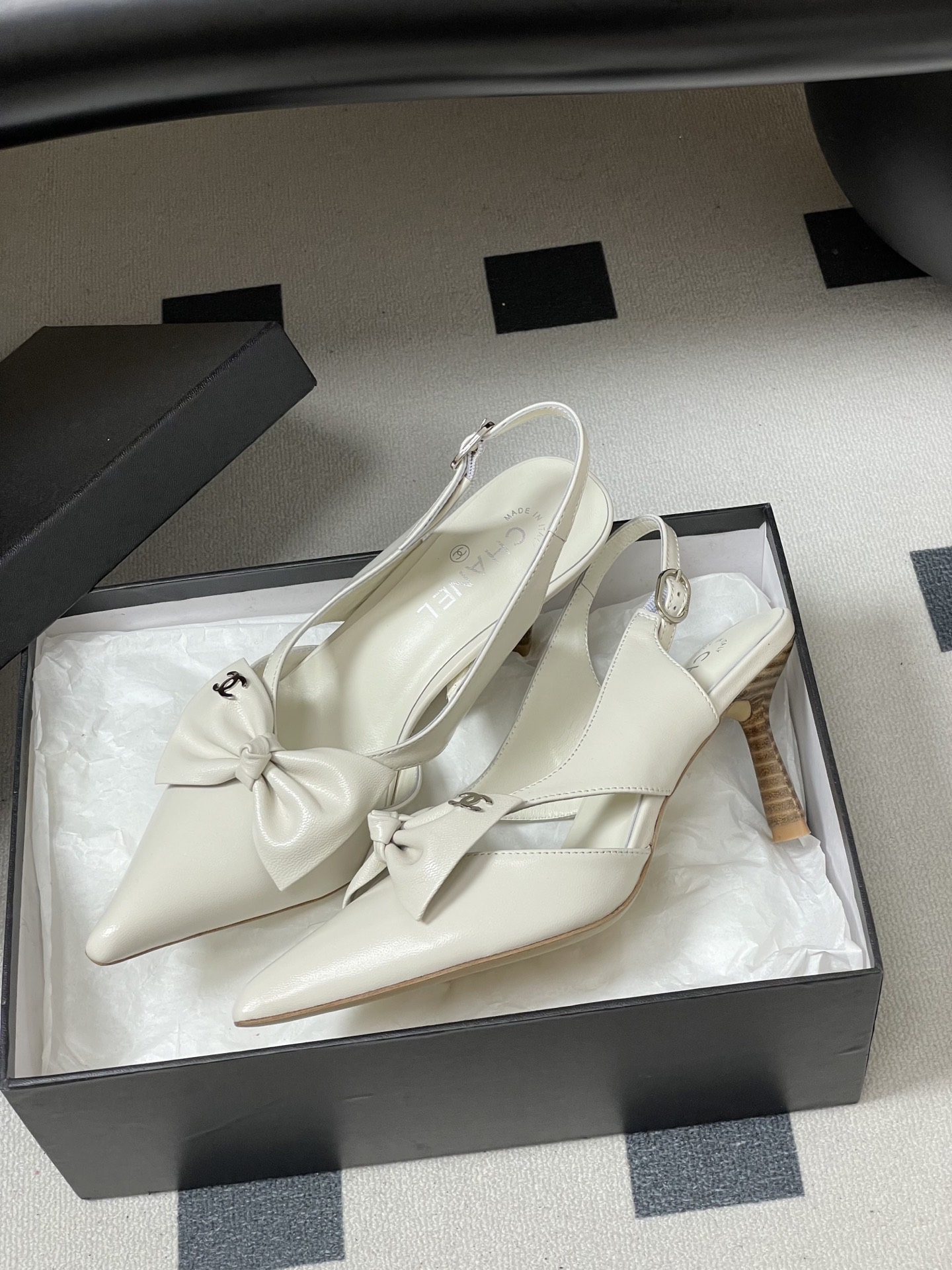 -2026 早春新款 Chanel 小香 Vintage中古风 露趾鱼嘴蝴蝶结高跟单鞋/细跟凉拖鞋/尖头